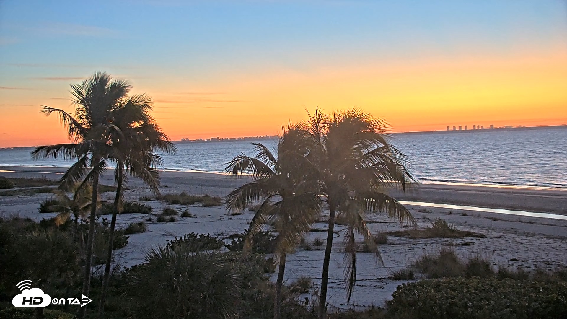 Snapshot of Oceans Reach Sanibel Island Live Cam taken Dec 20, 2025, 6:37am EST
