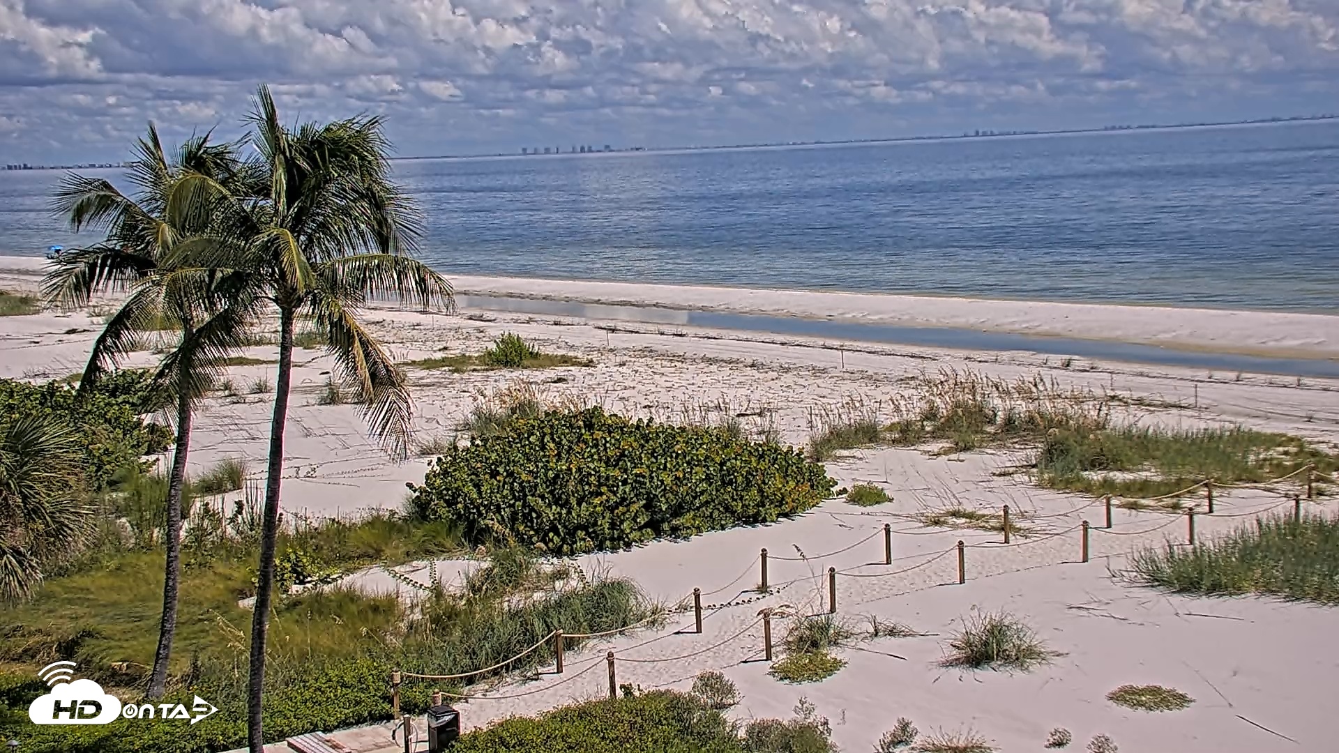 Snapshot of Oceans Reach Sanibel Island Live Cam taken Sep 22, 2025, 2:00pm EDT