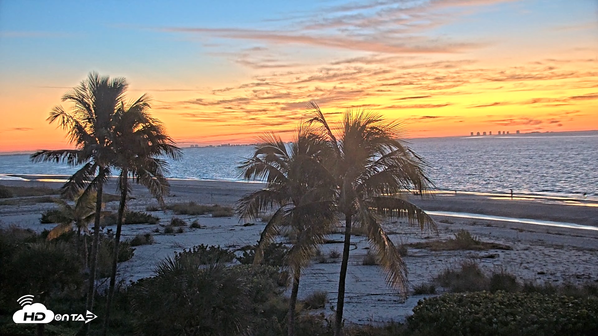 Snapshot of Oceans Reach Sanibel Island Live Cam taken Nov 22, 2025, 6:19am EST