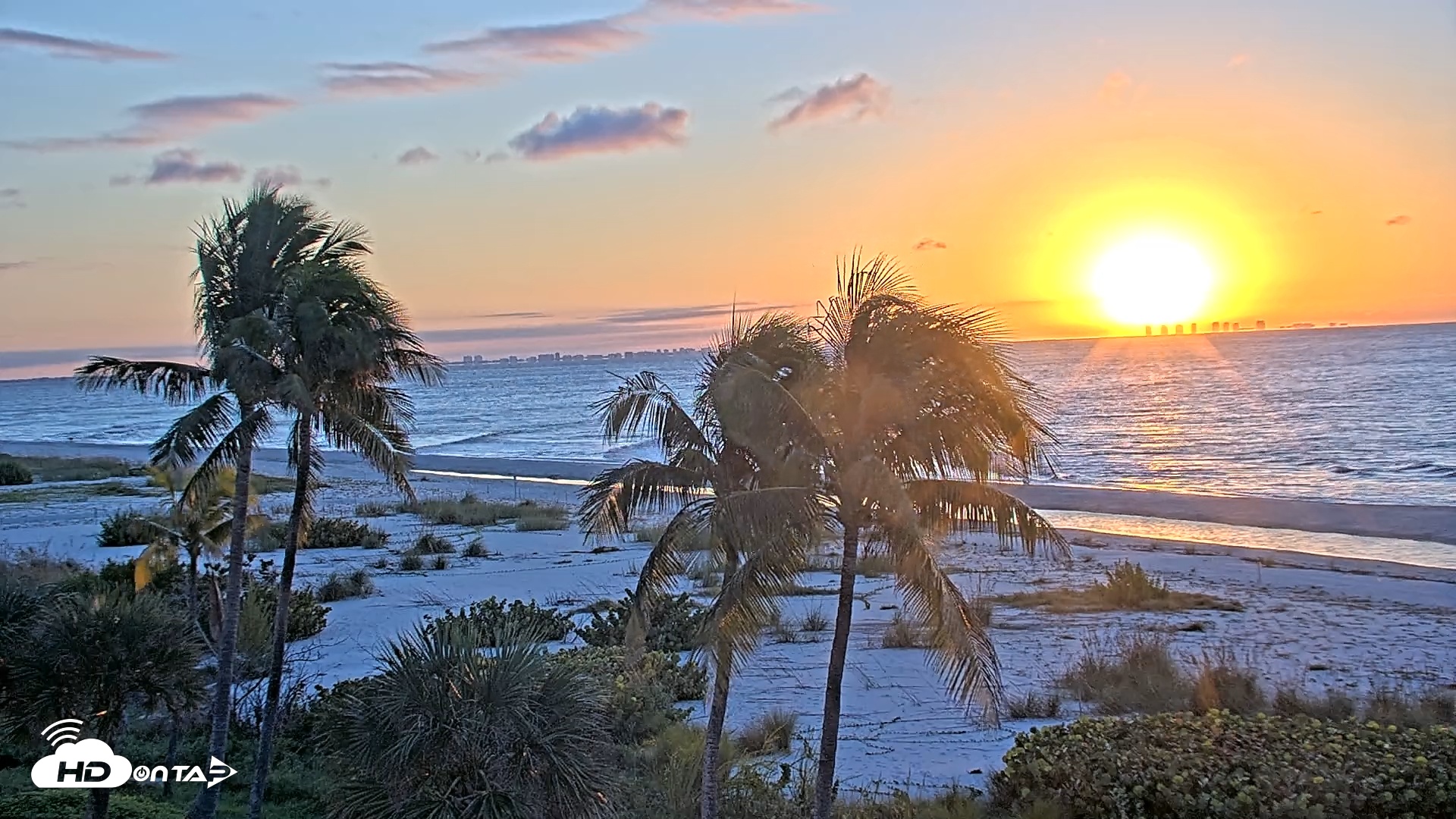Snapshot of Oceans Reach Sanibel Island Live Cam taken Oct 31, 2025, 7:43am EDT