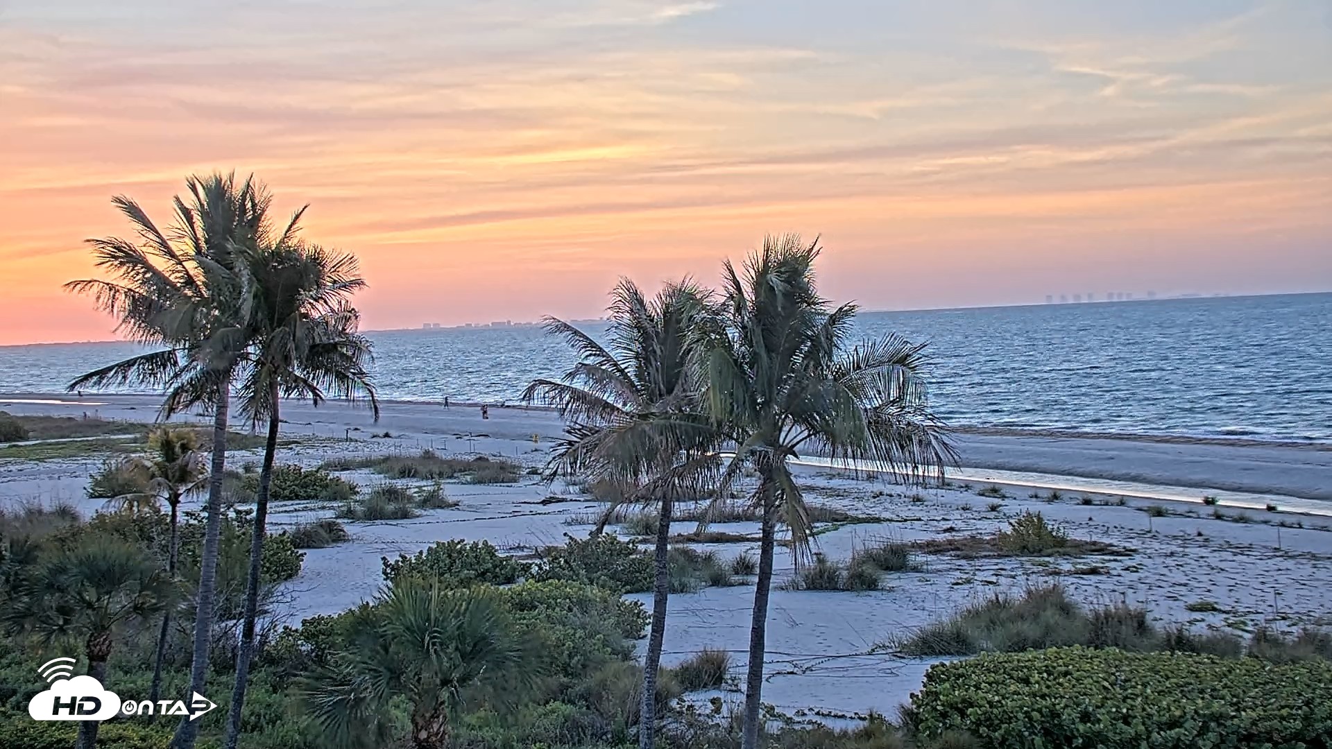 Snapshot of Oceans Reach Sanibel Island Live Cam taken May 6, 2026, 6:51am EDT