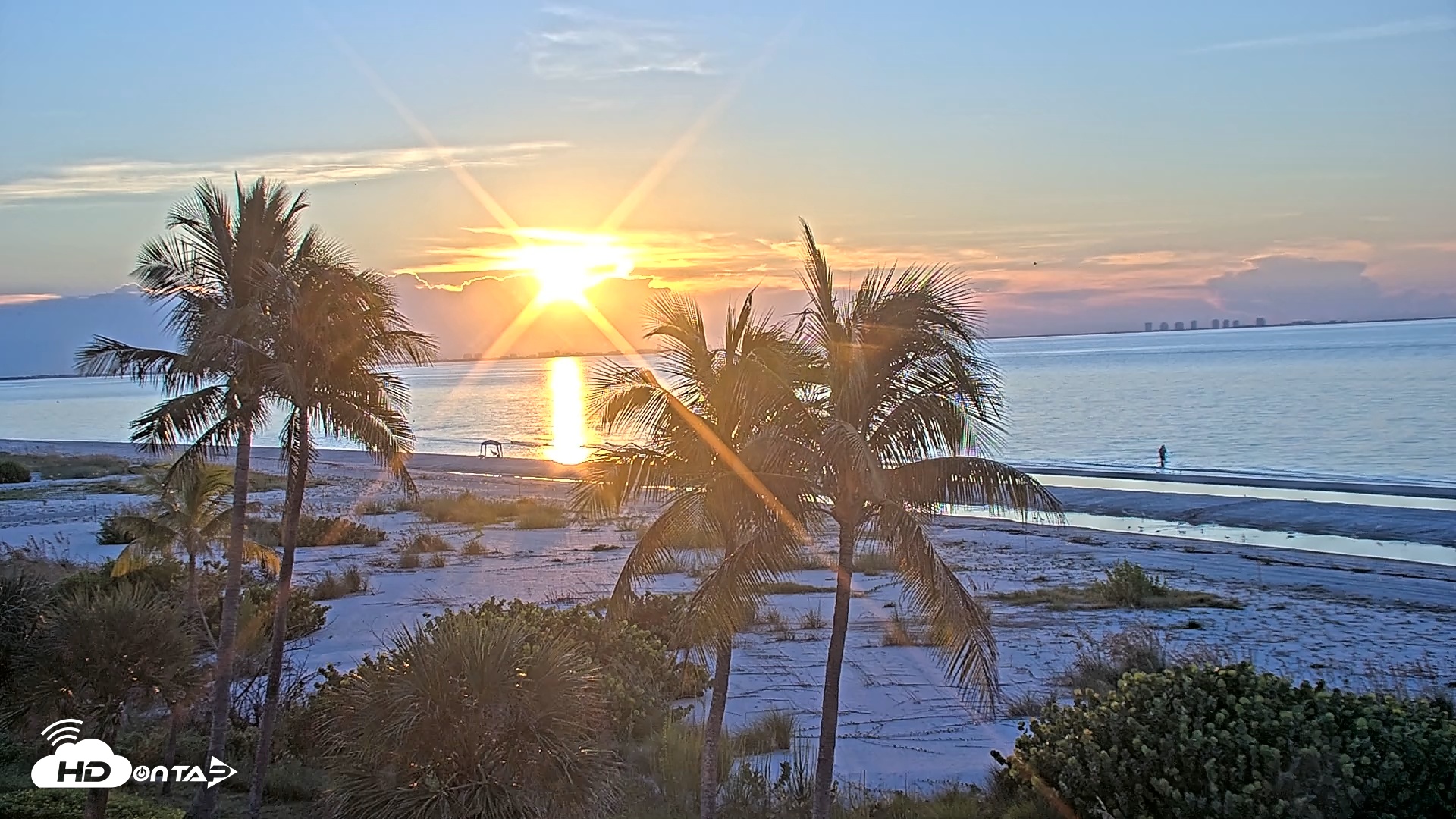 Snapshot of Oceans Reach Sanibel Island Live Cam taken Sep 26, 2025, 7:28am EDT