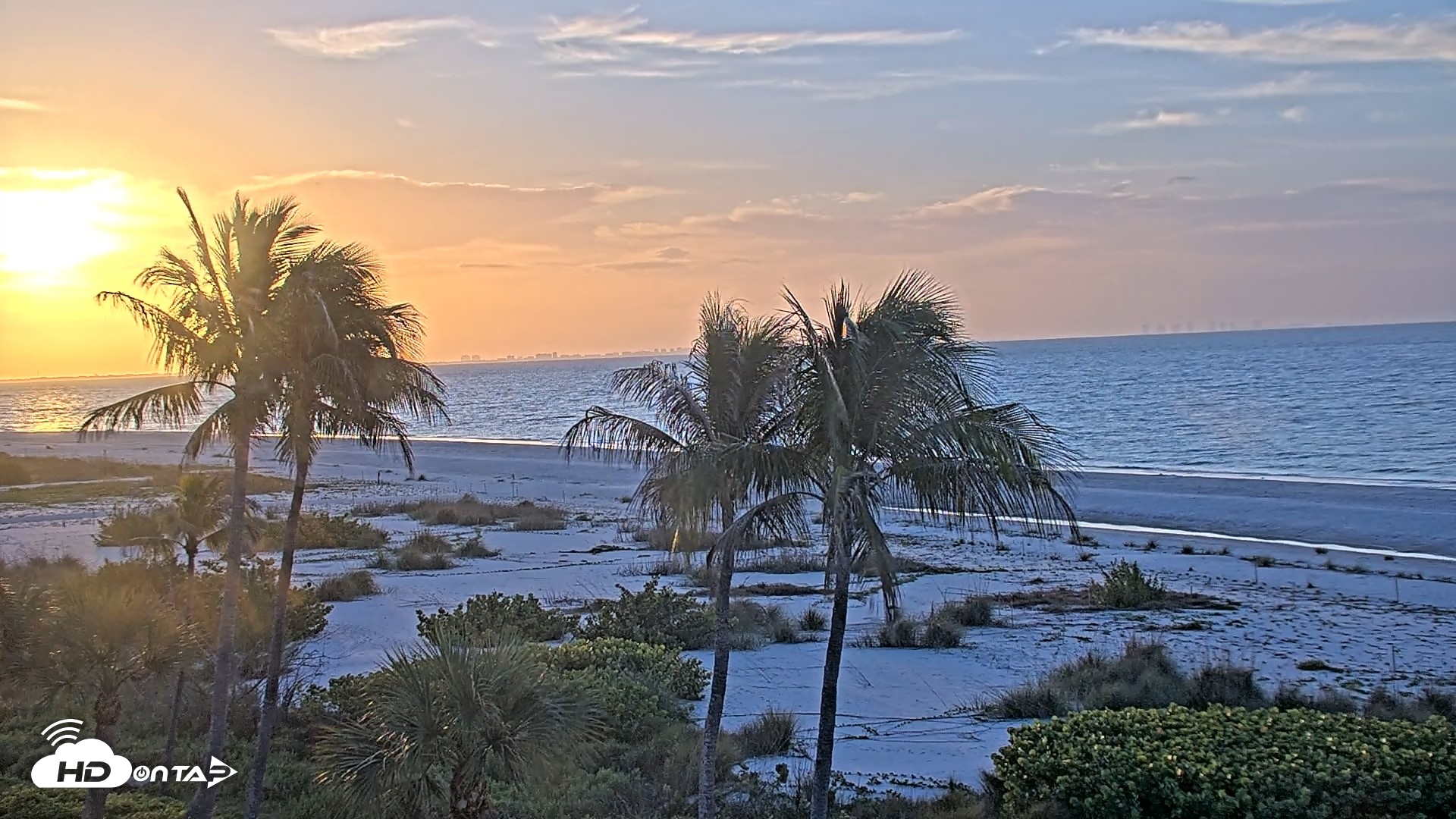 Snapshot of Oceans Reach Sanibel Island Live Cam taken Apr 14, 2026, 7:22am EDT