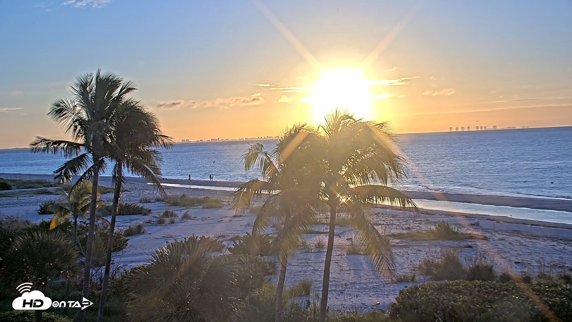 Snapshot of Oceans Reach Sanibel Island Live Cam taken Oct 12, 2025, 7:40am EDT