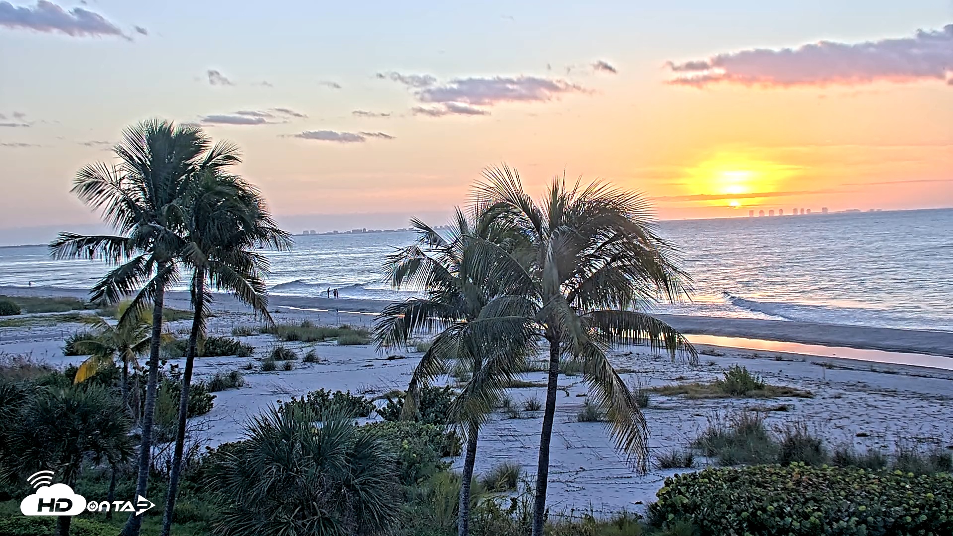 Snapshot of Oceans Reach Sanibel Island Live Cam taken Oct 30, 2025, 7:39am EDT