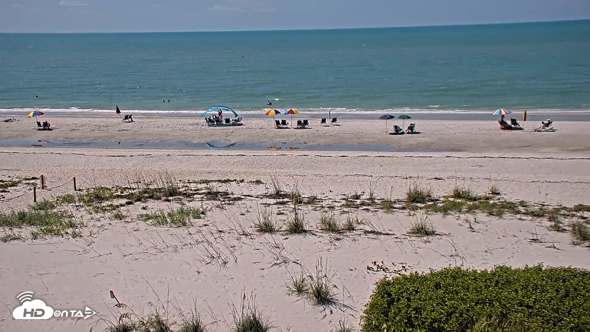 Snapshot of Oceans Reach Sanibel Island Live Cam taken May 25, 2025, 10:51am EDT