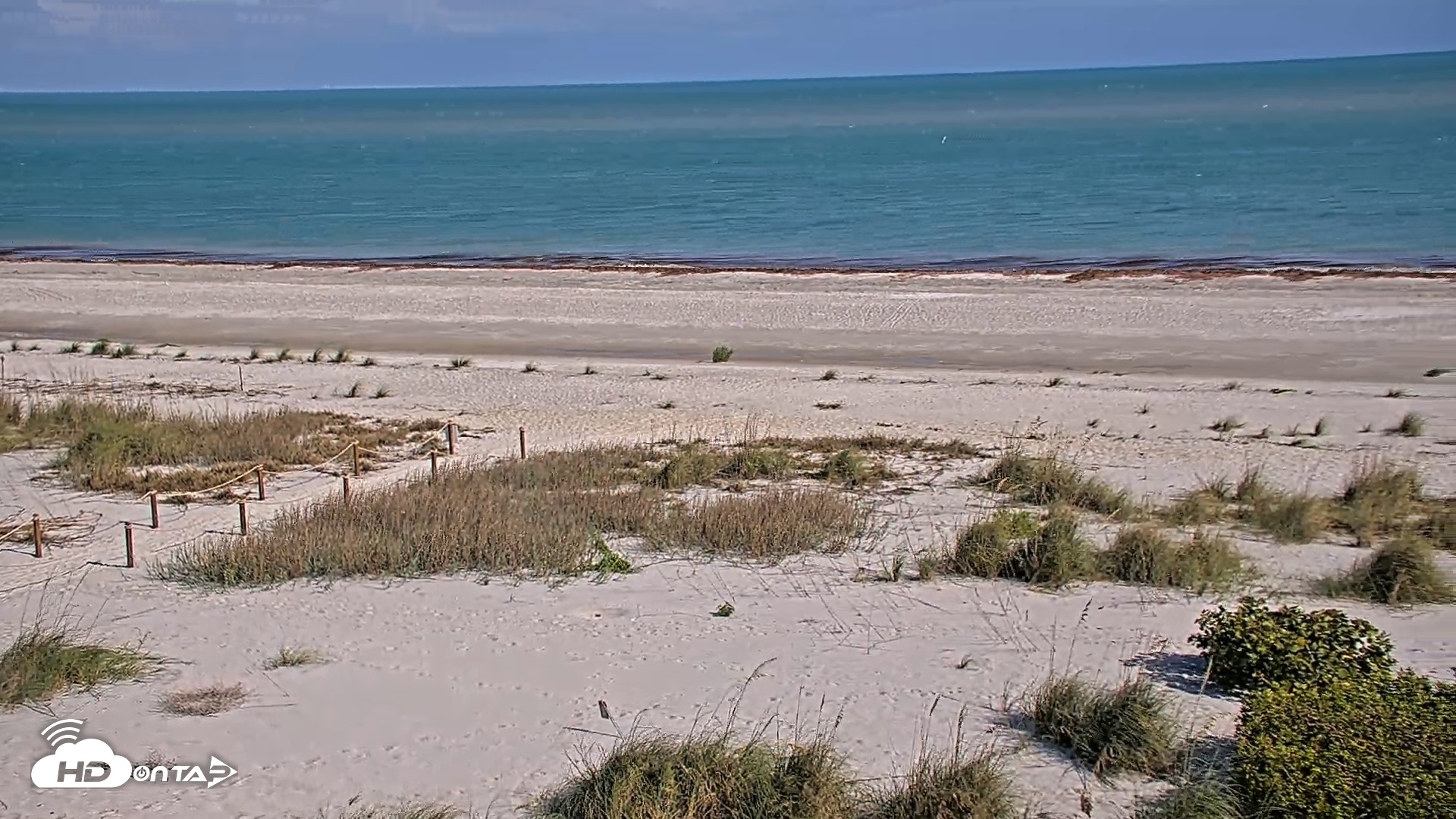 Snapshot of Oceans Reach Sanibel Island Live Cam taken Apr 20, 2026, 5:08pm EDT