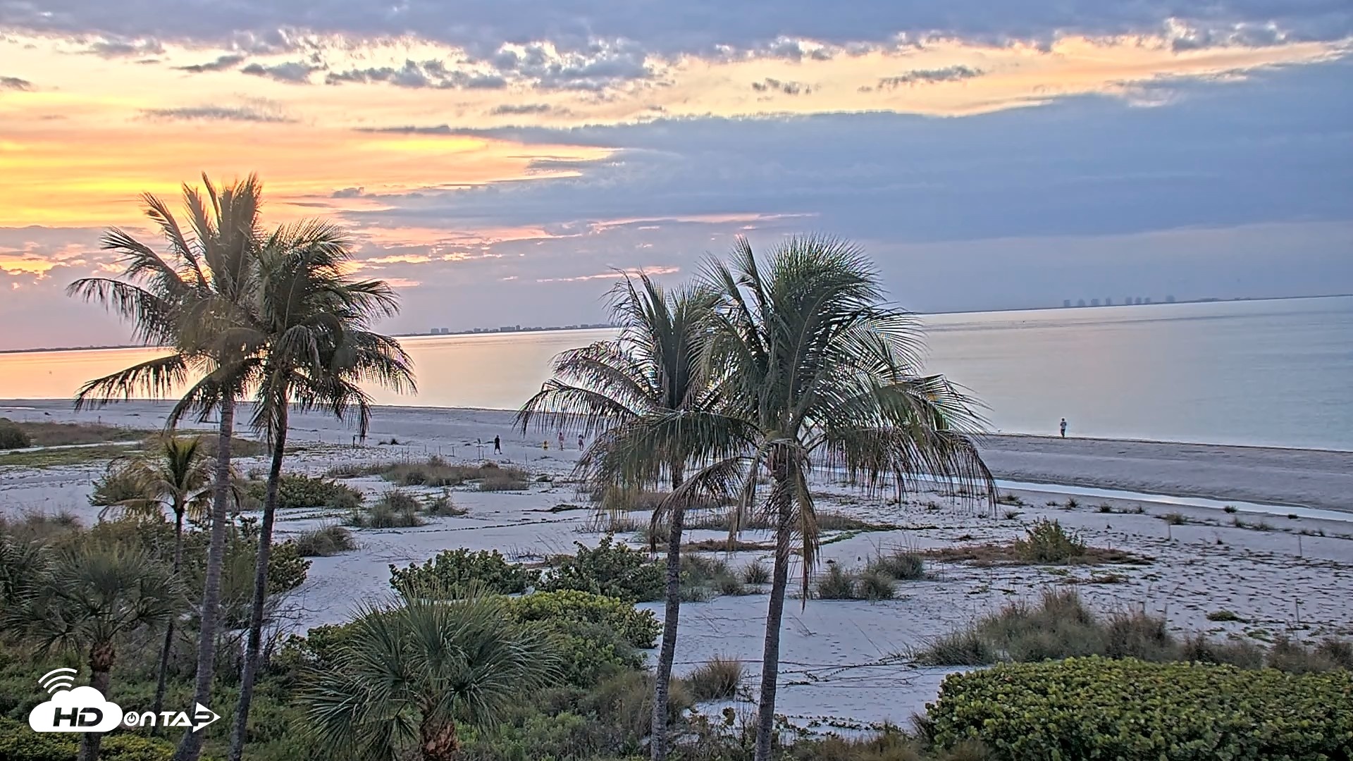 Snapshot of Oceans Reach Sanibel Island Live Cam taken Apr 19, 2026, 6:58am EDT