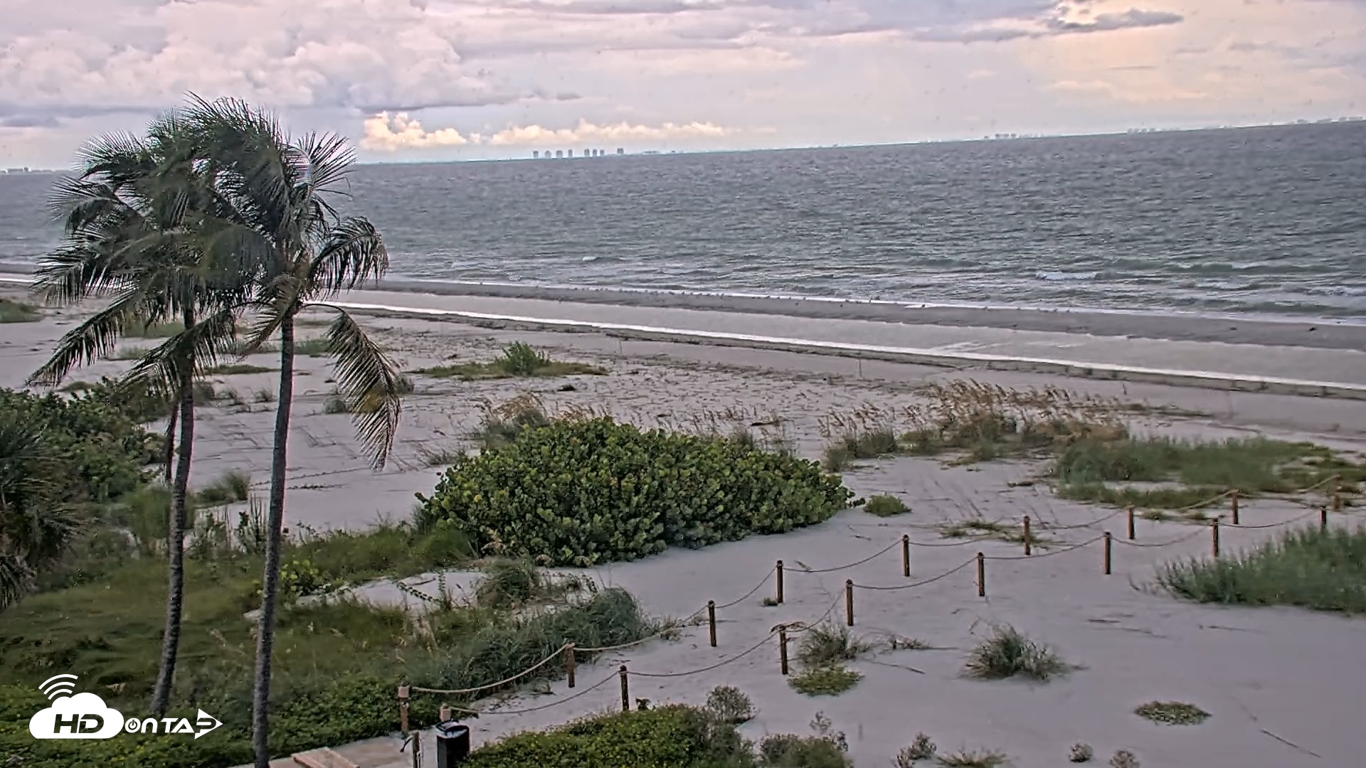 Snapshot of Oceans Reach Sanibel Island Live Cam taken Sep 9, 2025, 3:47pm EDT