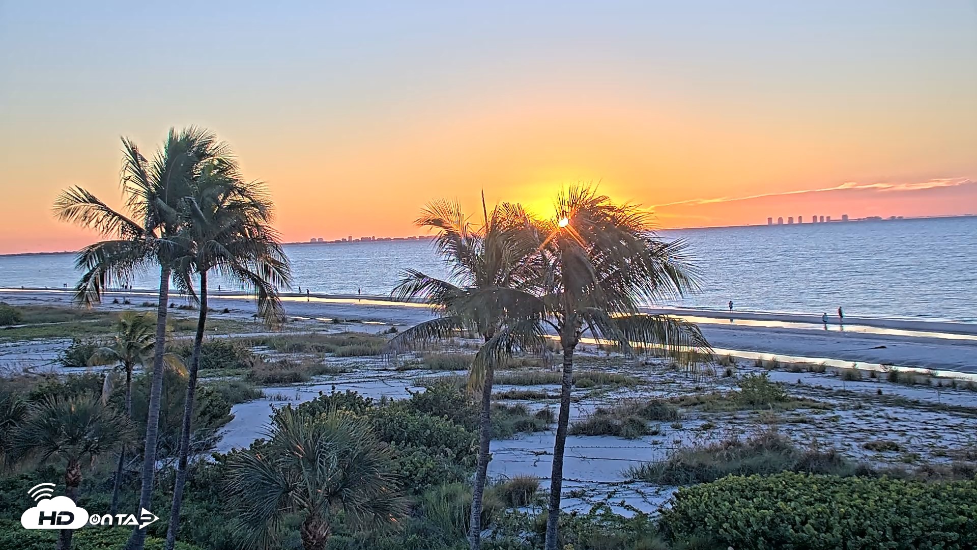 Snapshot of Oceans Reach Sanibel Island Live Cam taken Oct 14, 2026, 7:29am EDT