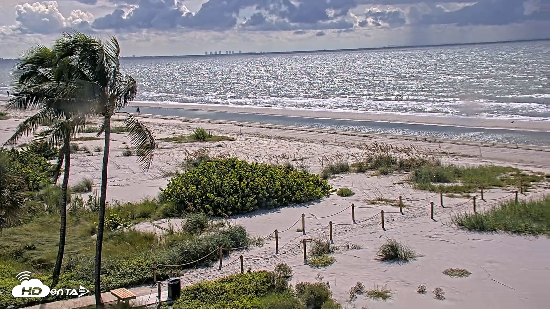 Snapshot of Oceans Reach Sanibel Island Live Cam taken Sep 8, 2025, 10:43am EDT