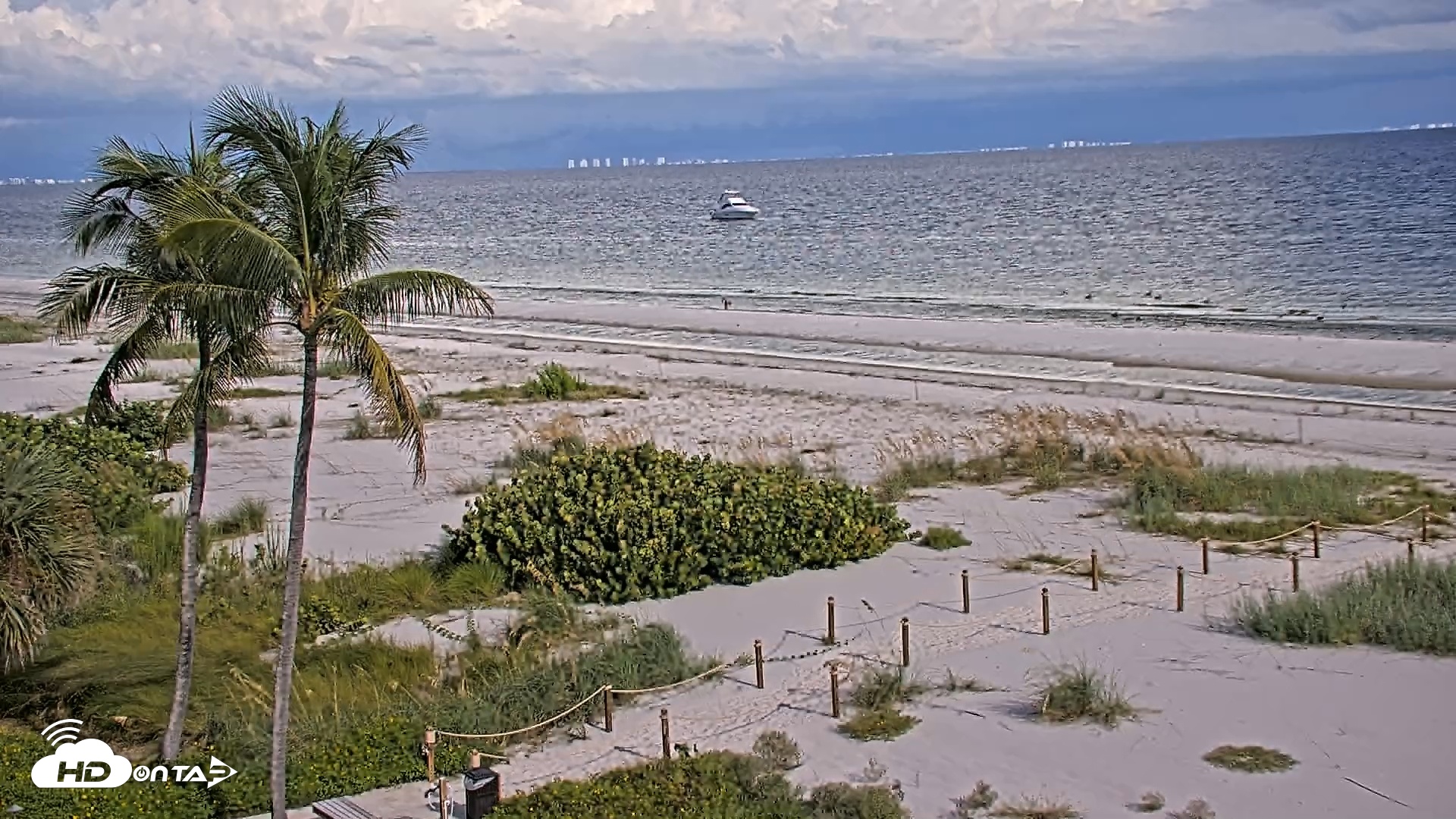 Snapshot of Oceans Reach Sanibel Island Live Cam taken Sep 22, 2025, 4:54pm EDT