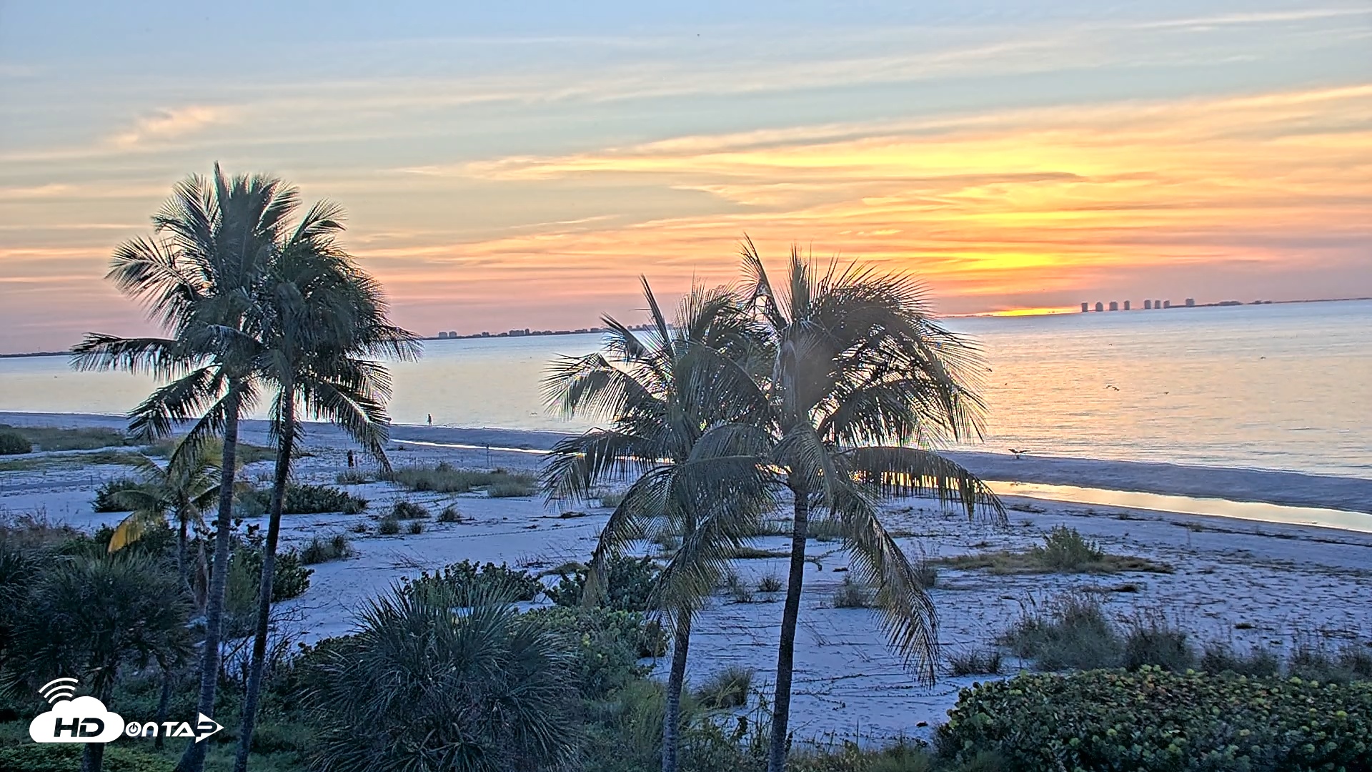 Snapshot of Oceans Reach Sanibel Island Live Cam taken Oct 28, 2025, 7:34am EDT
