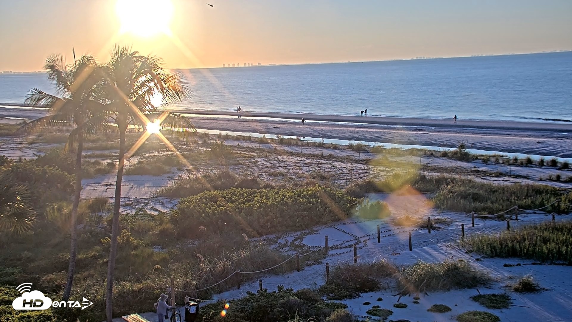 Snapshot of Oceans Reach Sanibel Island Live Cam taken Oct 13, 2026, 7:49am EDT