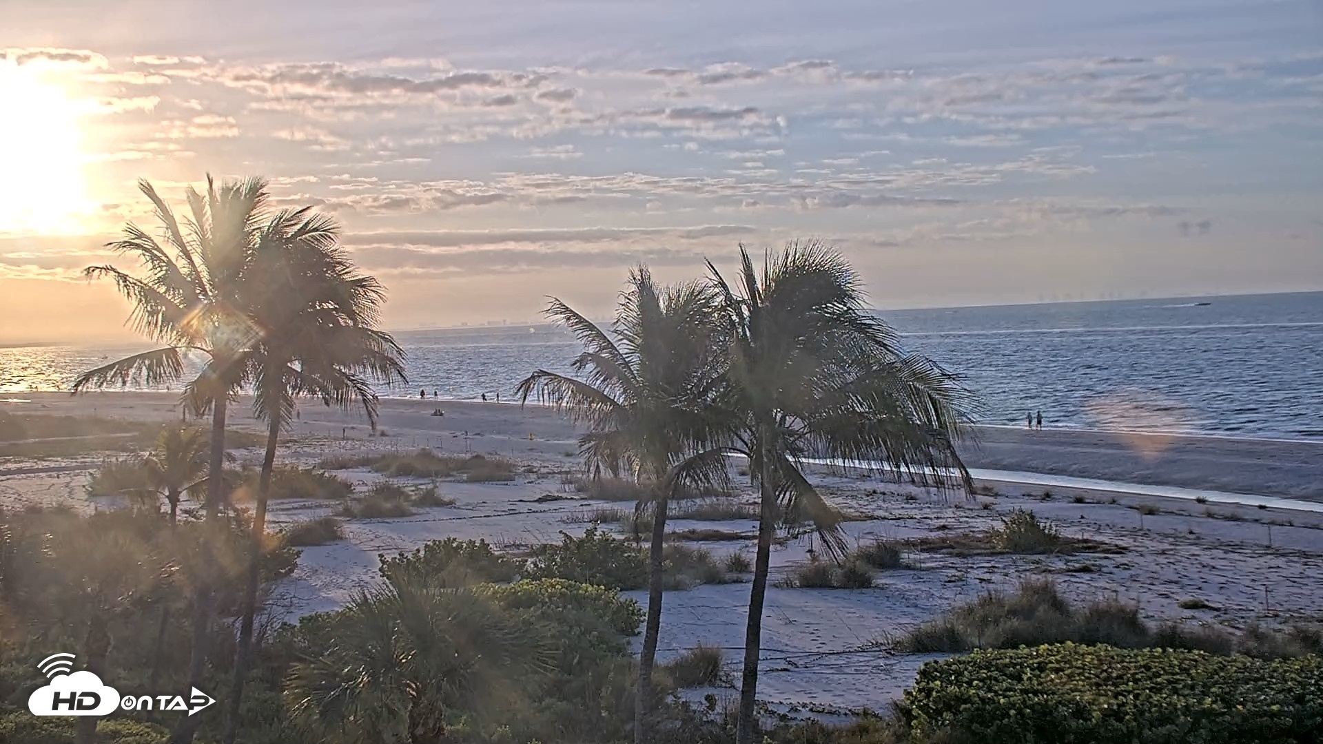 Snapshot of Oceans Reach Sanibel Island Live Cam taken Apr 18, 2026, 7:25am EDT