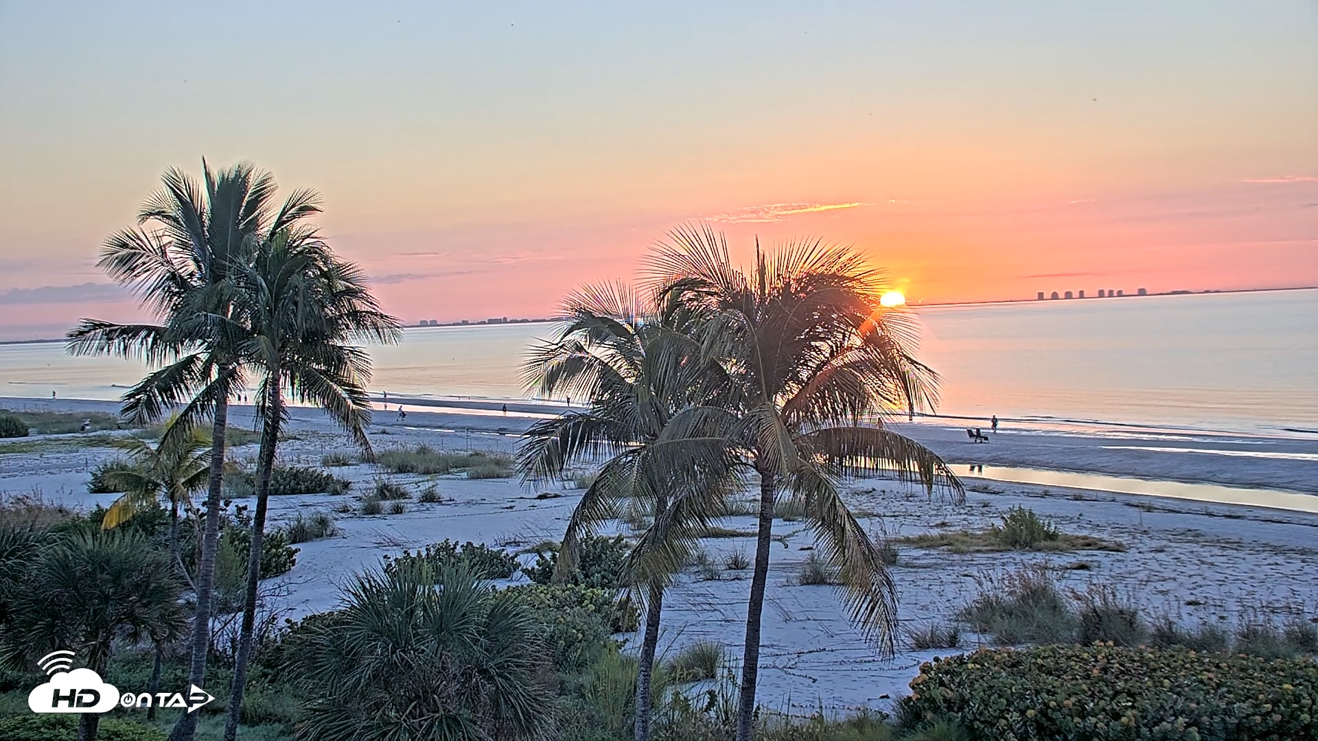 Snapshot of Oceans Reach Sanibel Island Live Cam taken Oct 22, 2025, 7:33am EDT