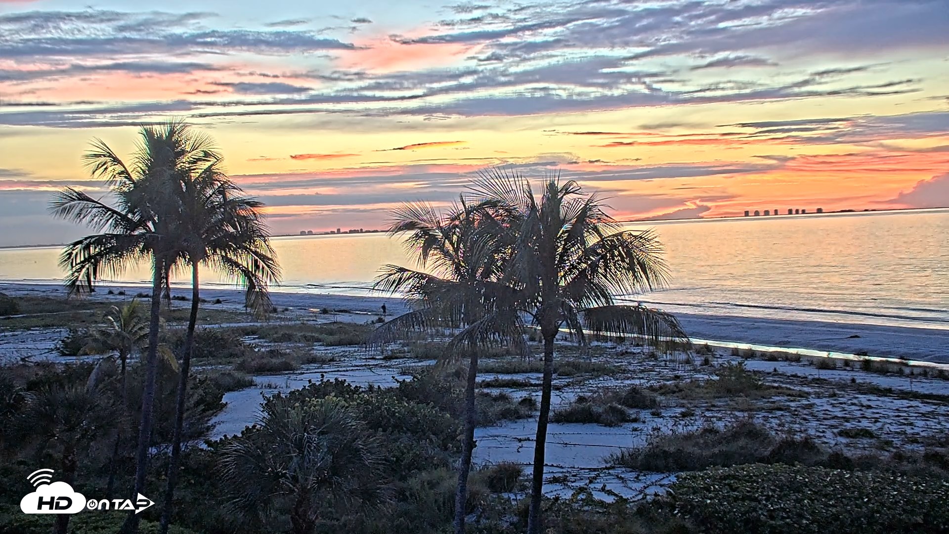 Snapshot of Oceans Reach Sanibel Island Live Cam taken Oct 17, 2026, 7:14am EDT