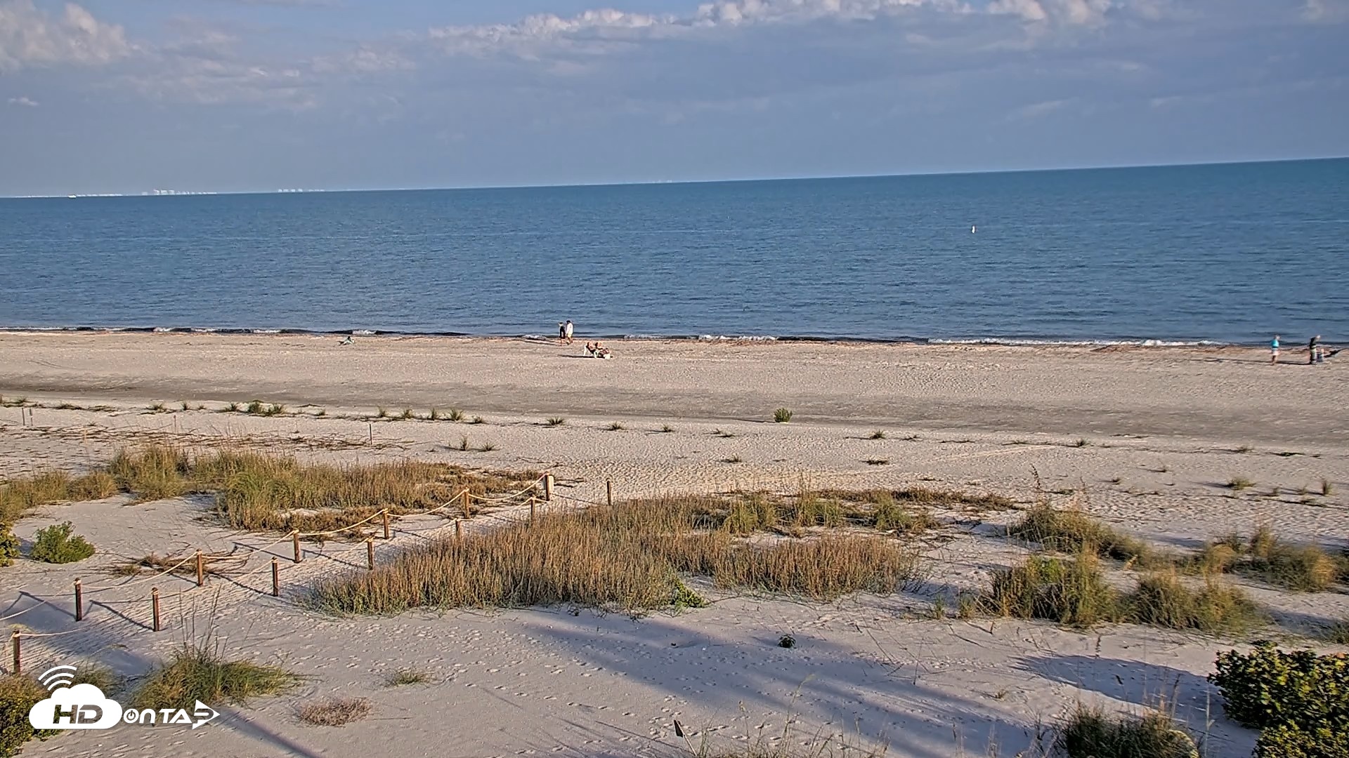 Snapshot of Oceans Reach Sanibel Island Live Cam taken Apr 22, 2026, 6:52pm EDT