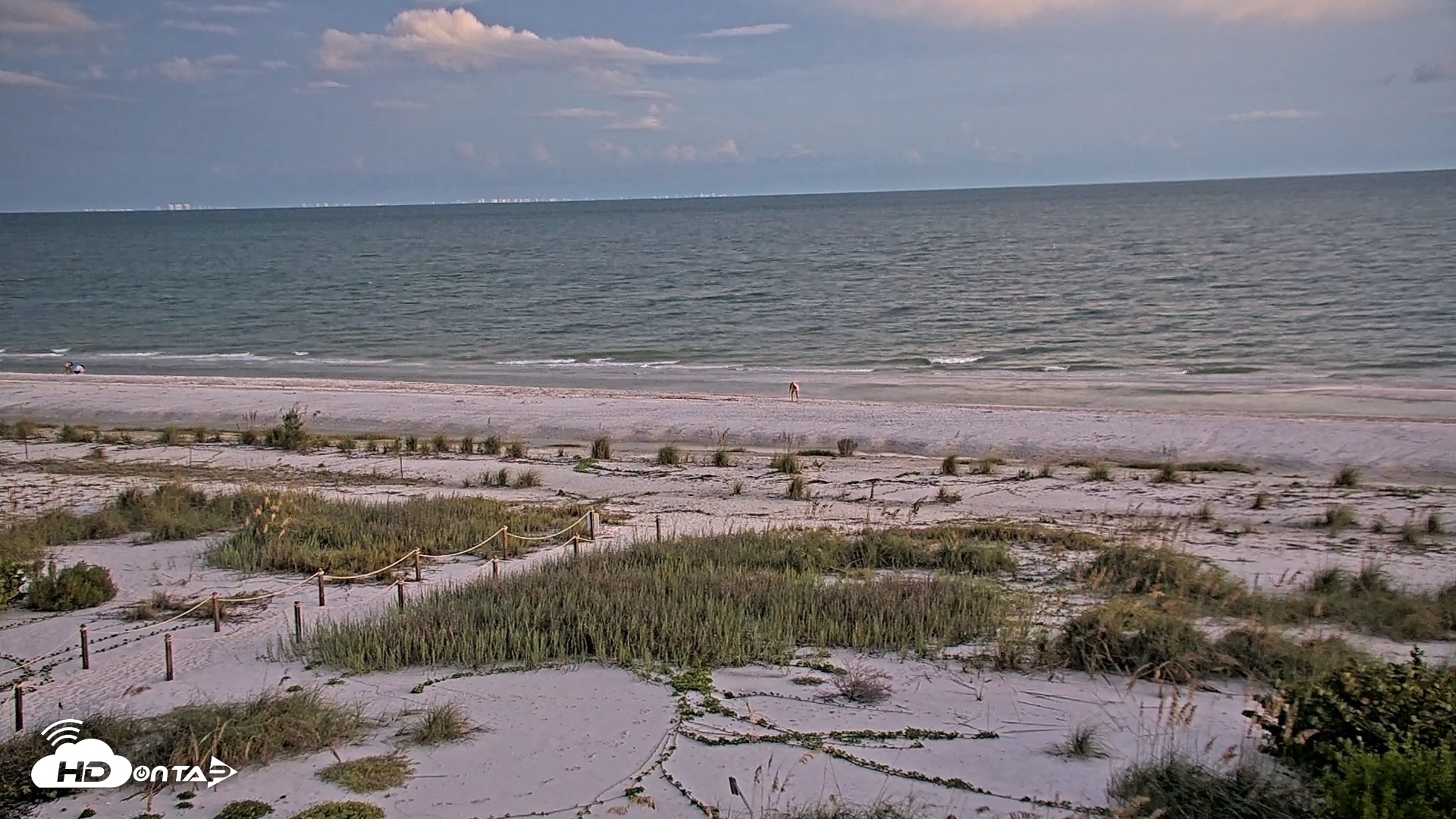 Snapshot of Oceans Reach Sanibel Island Live Cam taken Oct 15, 2026, 7:17pm EDT