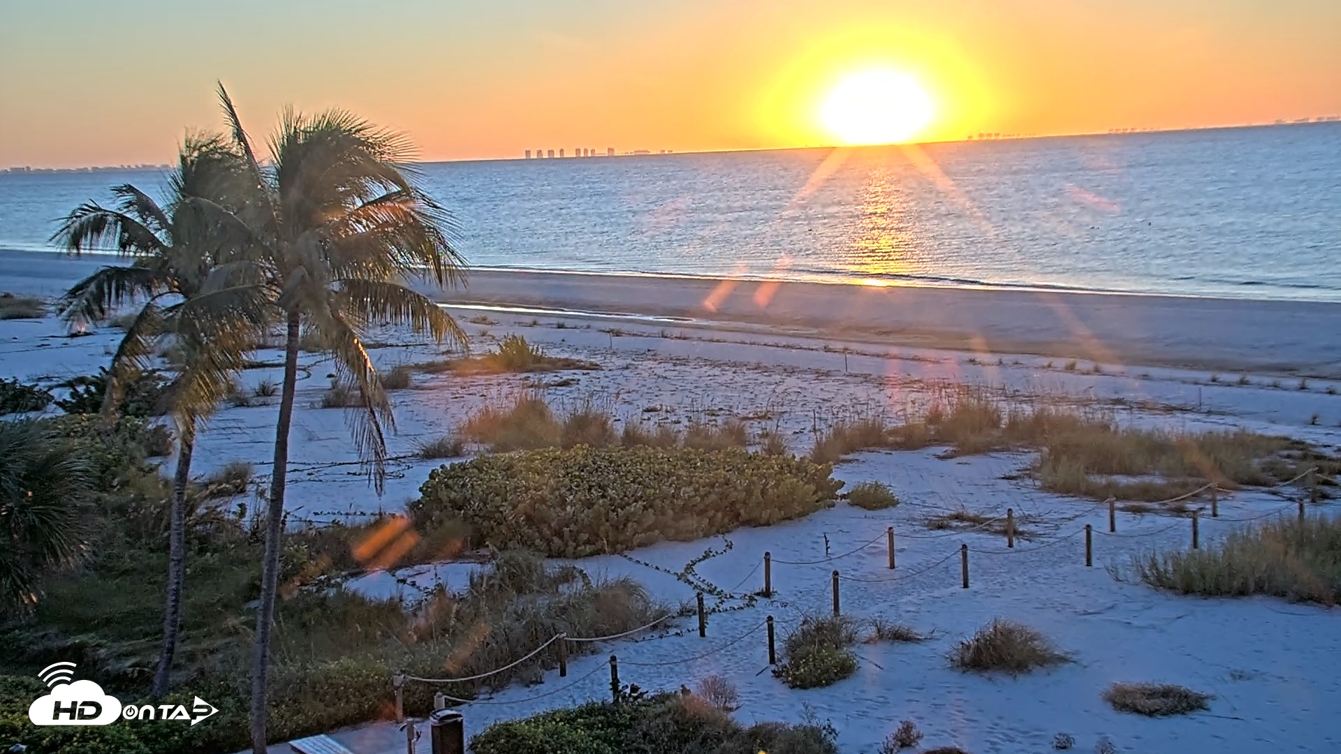 Snapshot of Oceans Reach Sanibel Island Live Cam taken Dec 16, 2025, 7:15am EST