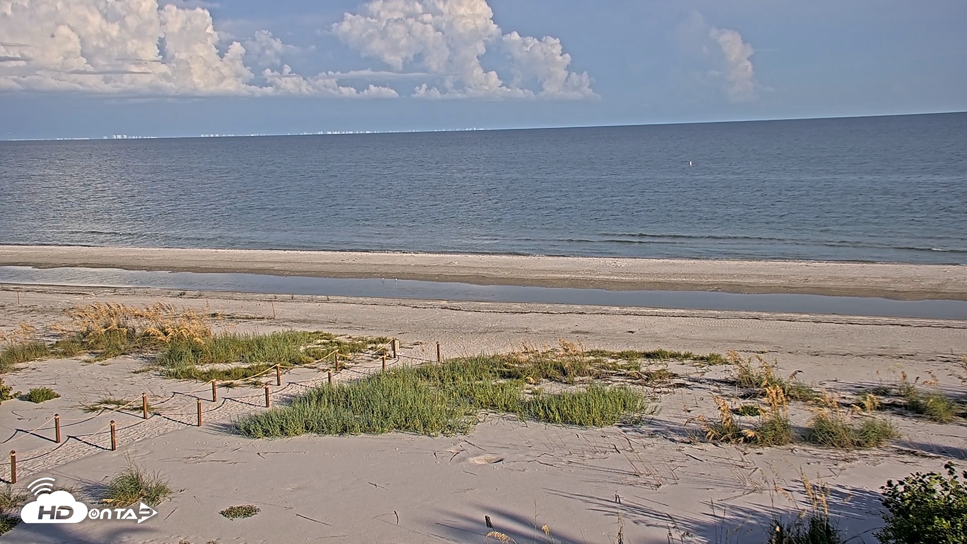 Snapshot of Oceans Reach Sanibel Island Live Cam taken Aug 28, 2025, 6:33pm EDT