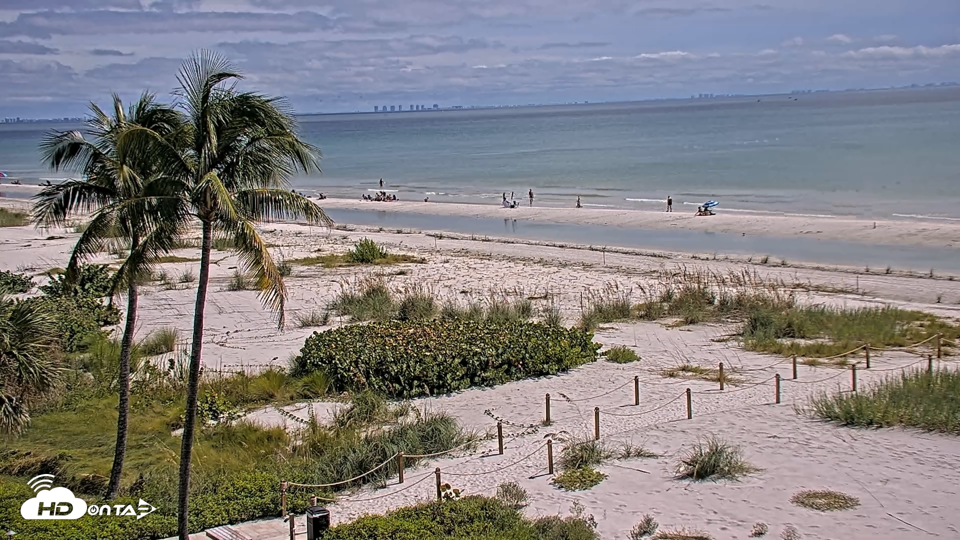Snapshot of Oceans Reach Sanibel Island Live Cam taken Oct 11, 2025, 1:12pm EDT