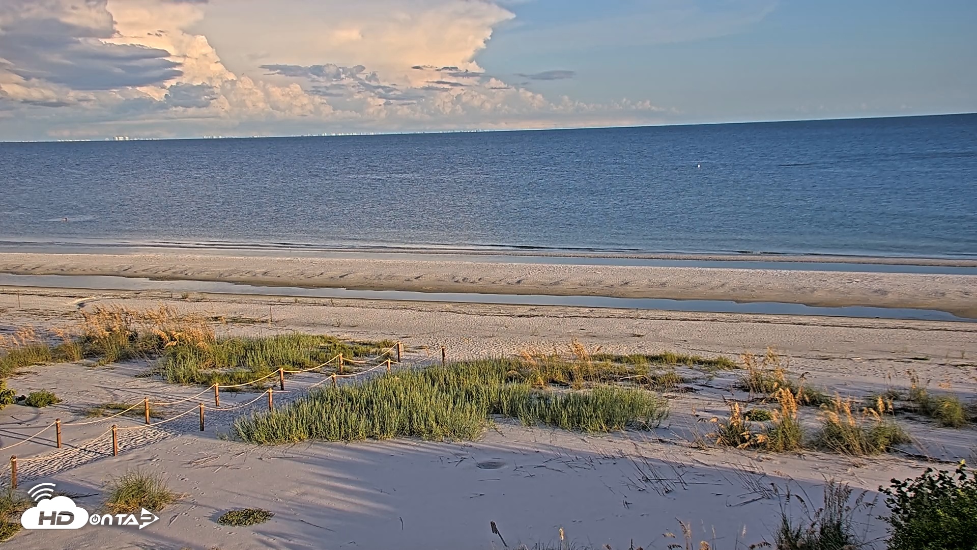 Snapshot of Oceans Reach Sanibel Island Live Cam taken Sep 24, 2025, 6:49pm EDT