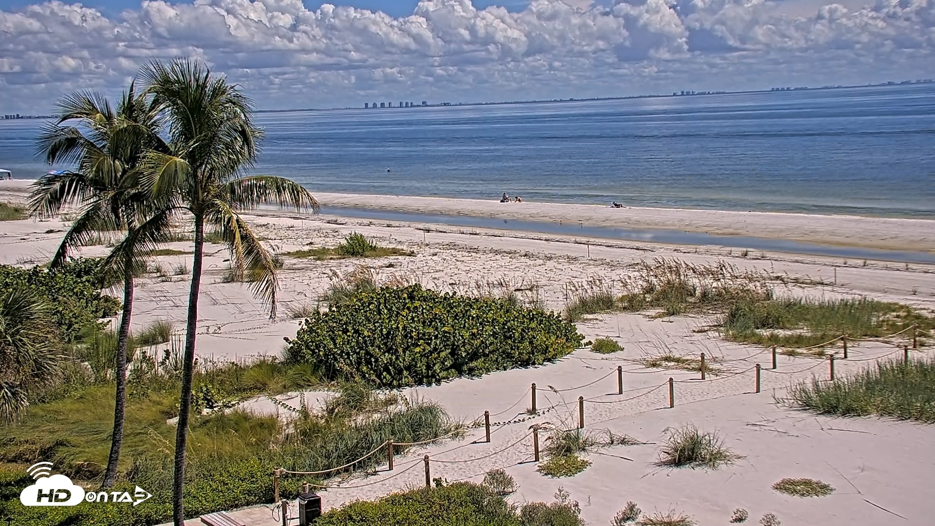 Snapshot of Oceans Reach Sanibel Island Live Cam taken Sep 24, 2025, 1:40pm EDT