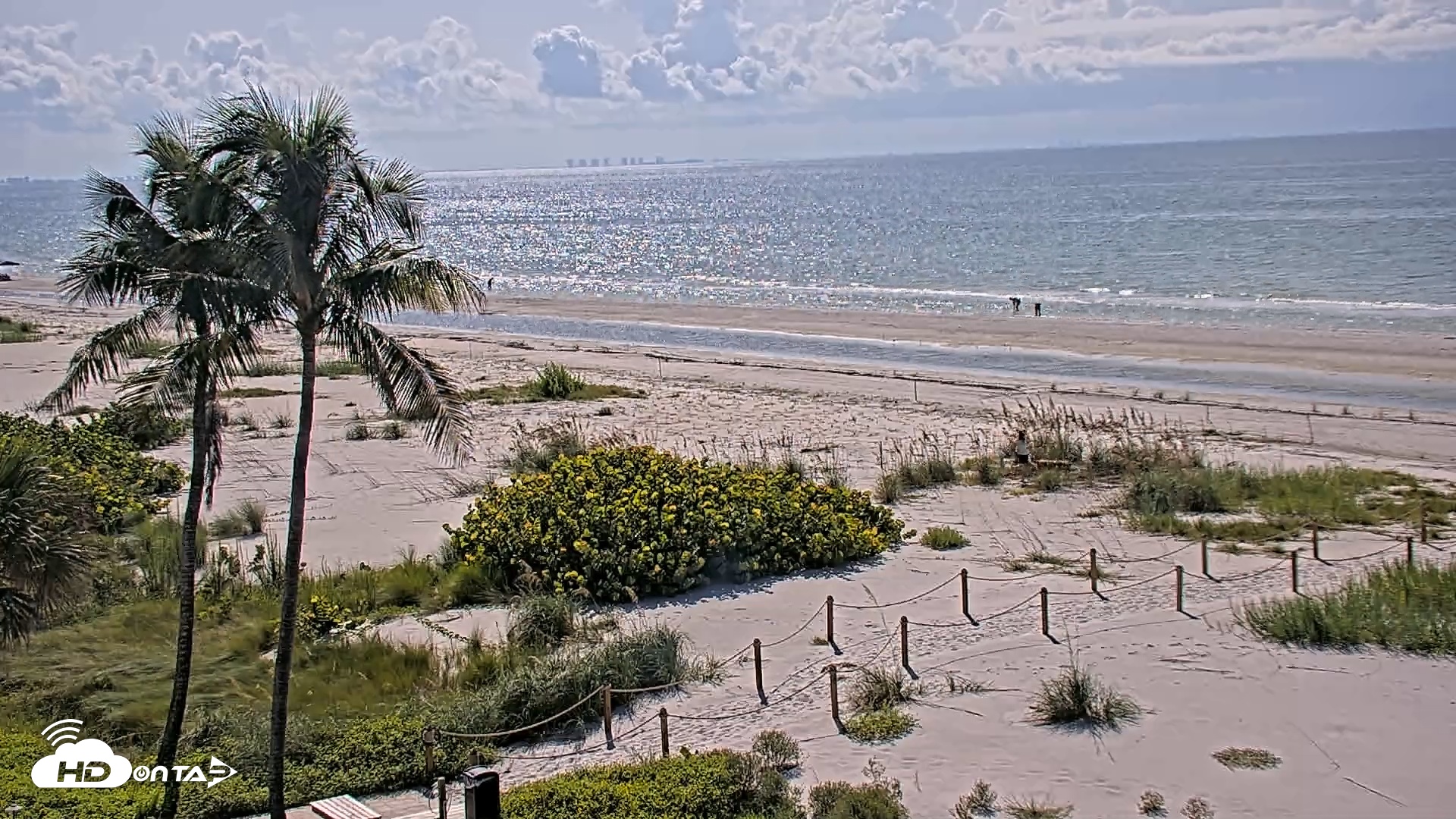 Snapshot of Oceans Reach Sanibel Island Live Cam taken Aug 29, 2025, 10:31am EDT