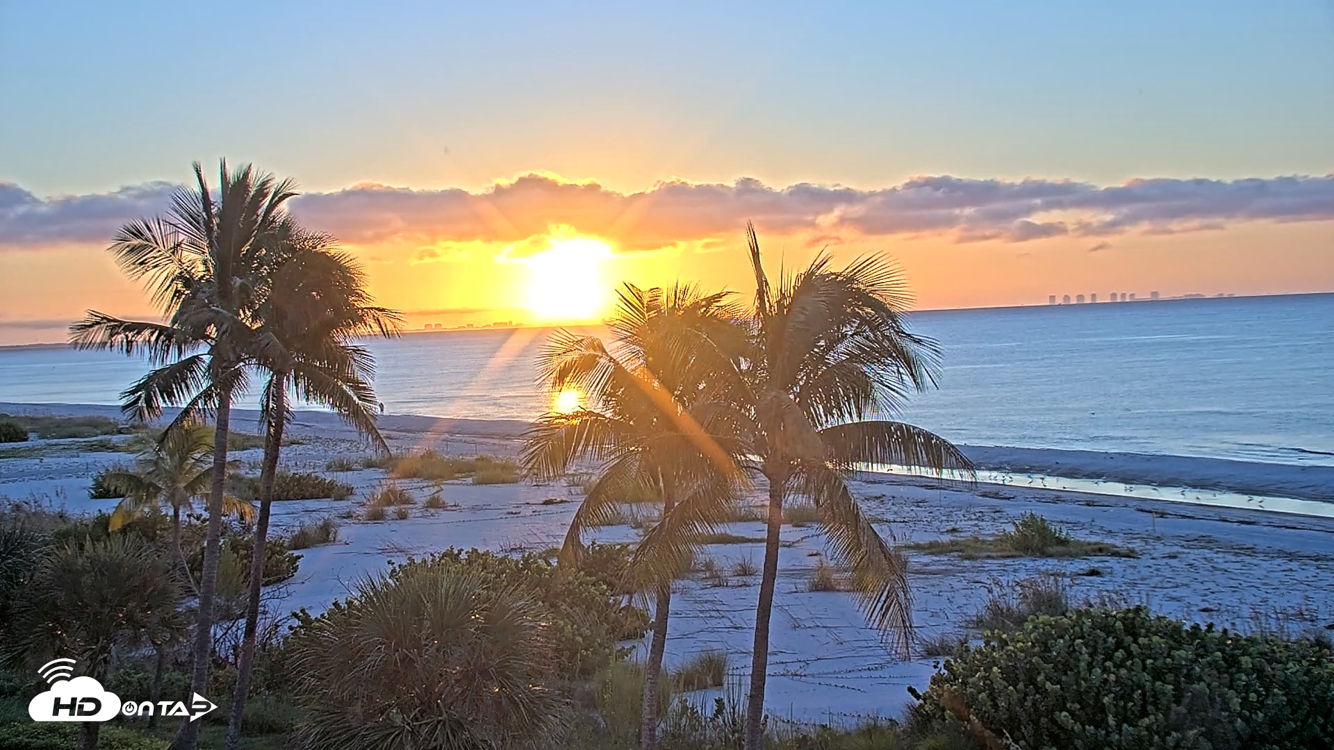 Snapshot of Oceans Reach Sanibel Island Live Cam taken Sep 30, 2025, 7:26am EDT