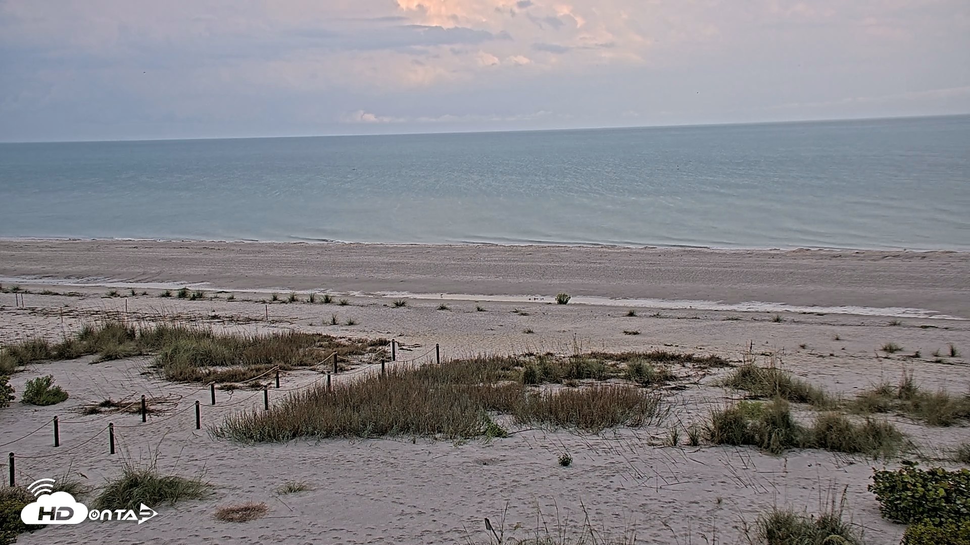 Snapshot of Oceans Reach Sanibel Island Live Cam taken Apr 27, 2026, 6:28pm EDT