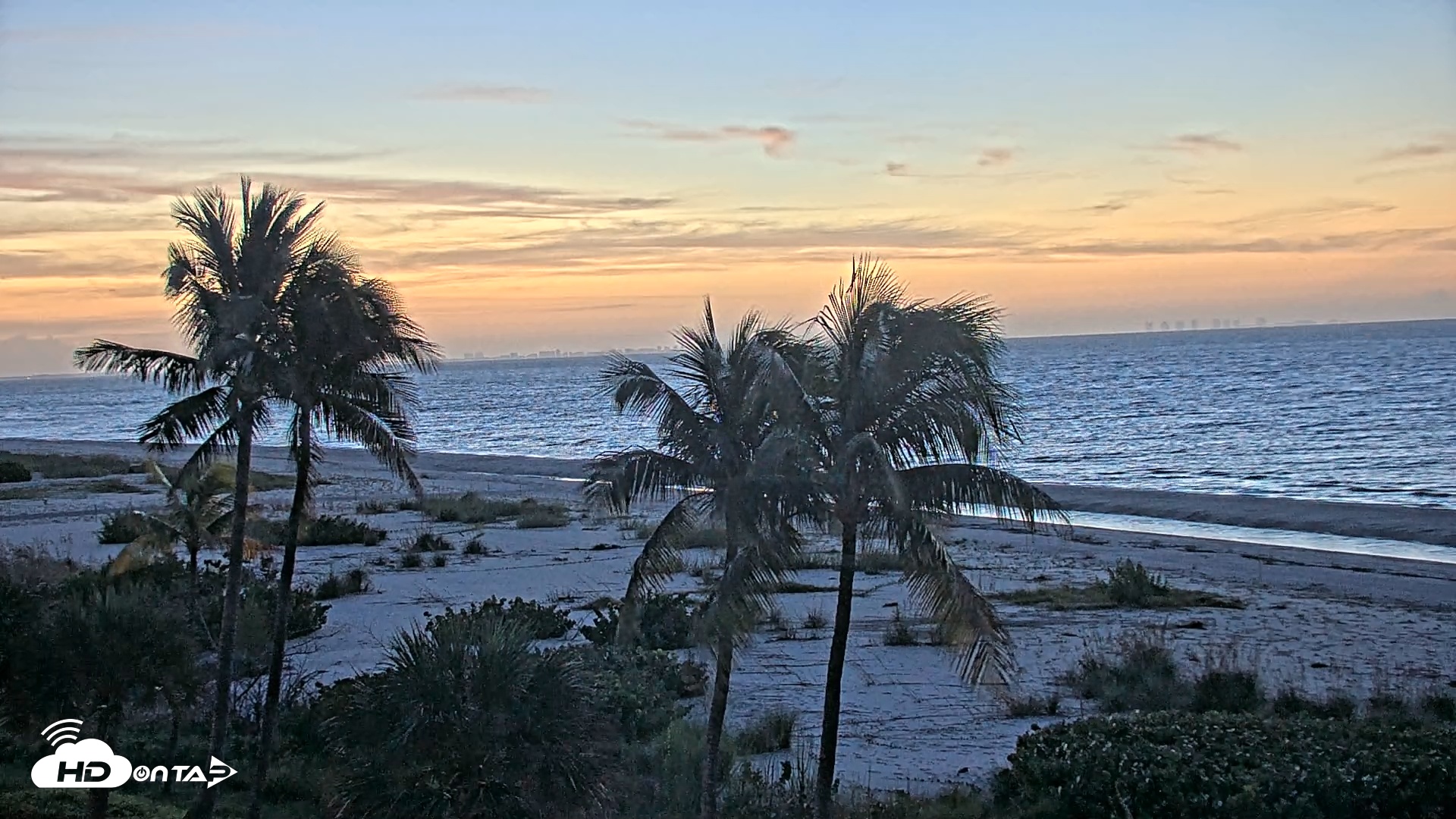 Snapshot of Oceans Reach Sanibel Island Live Cam taken Oct 4, 2025, 6:56am EDT