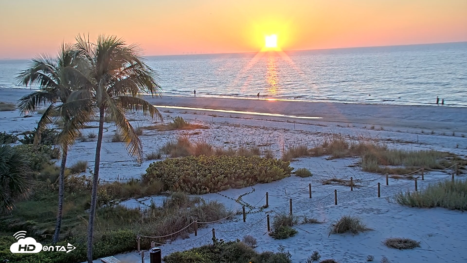 Snapshot of Oceans Reach Sanibel Island Live Cam taken Nov 25, 2025, 7:00am EST