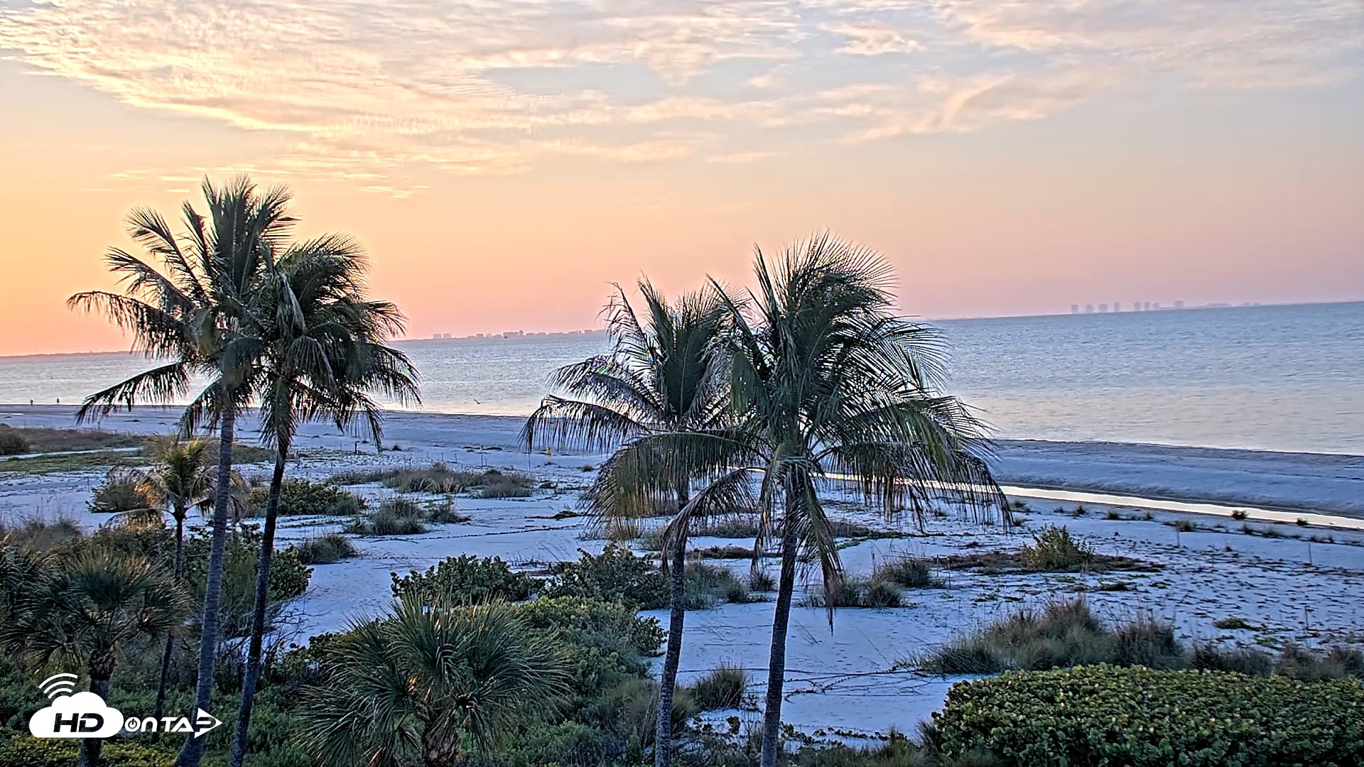 Snapshot of Oceans Reach Sanibel Island Live Cam taken May 9, 2026, 6:55am EDT