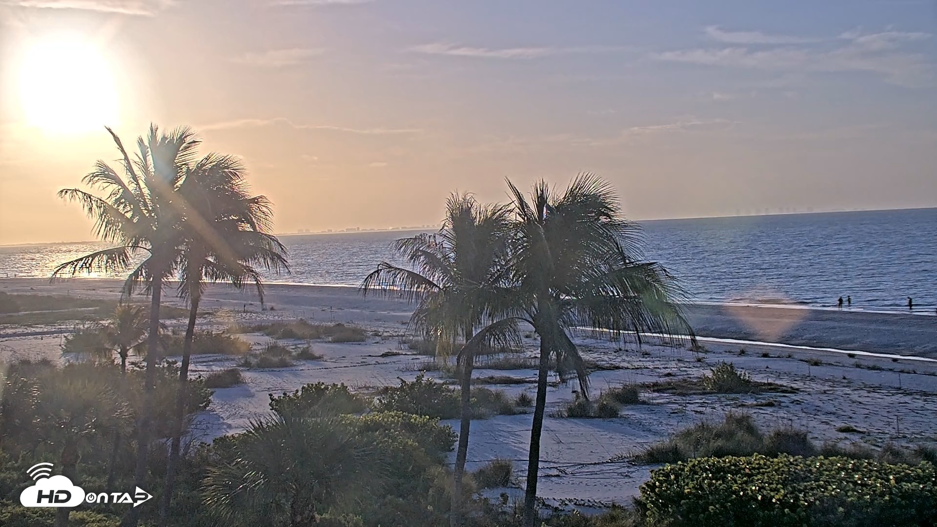 Snapshot of Oceans Reach Sanibel Island Live Cam taken Apr 14, 2026, 7:35am EDT
