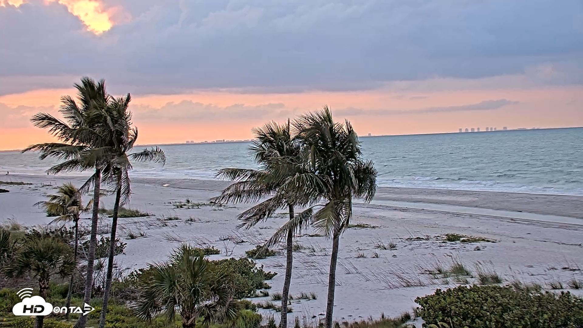 Snapshot of Oceans Reach Sanibel Island Live Cam taken May 10, 2025, 6:51am EDT