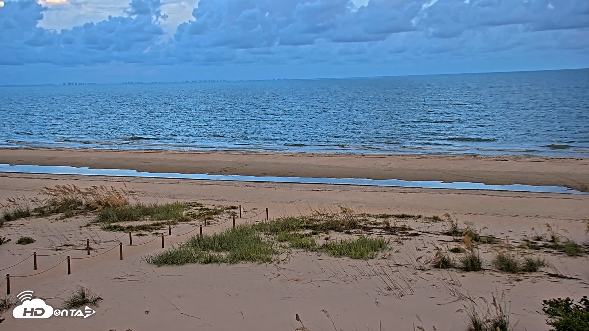 Snapshot of Oceans Reach Sanibel Island Live Cam taken Jul 15, 2025, 8:19pm EDT