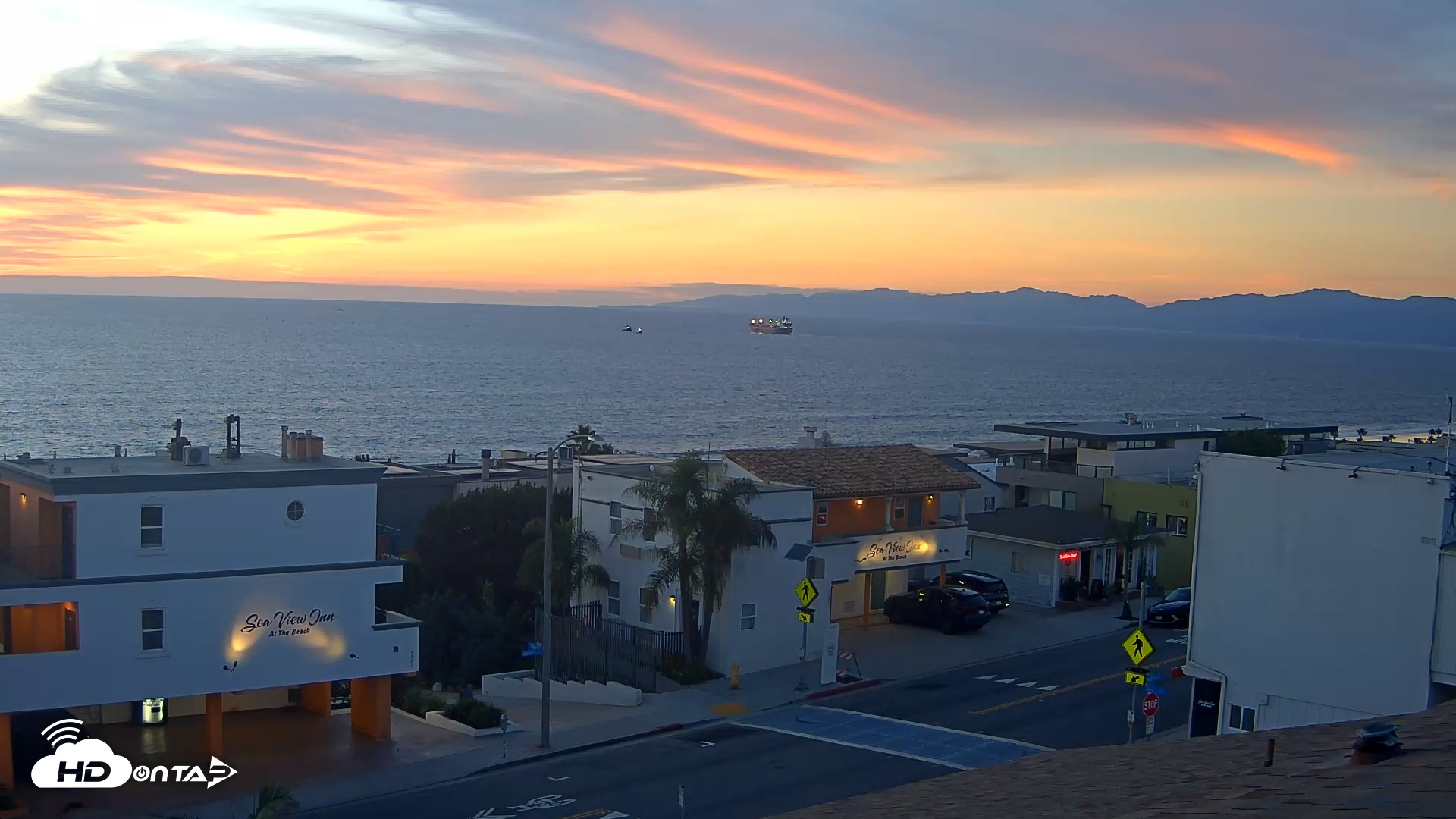 Snapshot of Sea View Inn Manhattan Beach Live Webcam taken Nov 5, 2025, 5:03pm PST