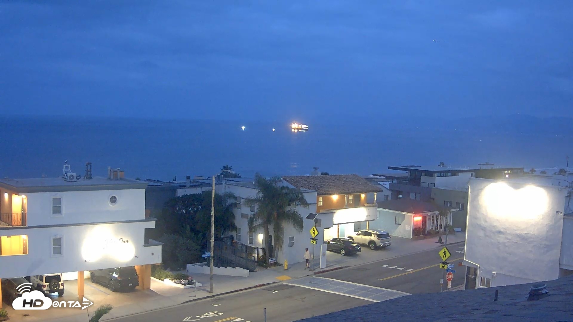 Snapshot of Sea View Inn Manhattan Beach Live Webcam taken Sep 17, 2026, 6:21am PDT