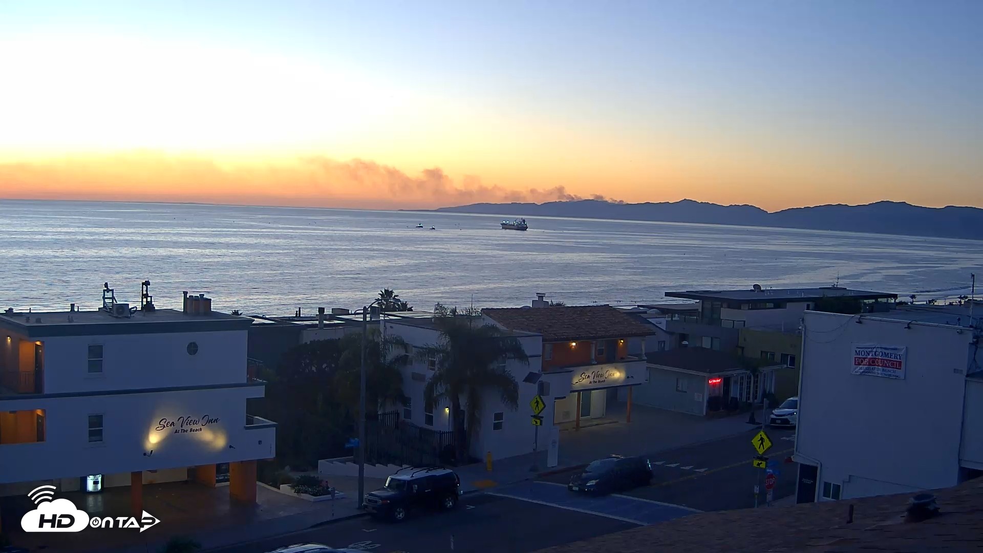 Snapshot of Sea View Inn Manhattan Beach Live Webcam taken Oct 15, 2026, 6:31pm PDT