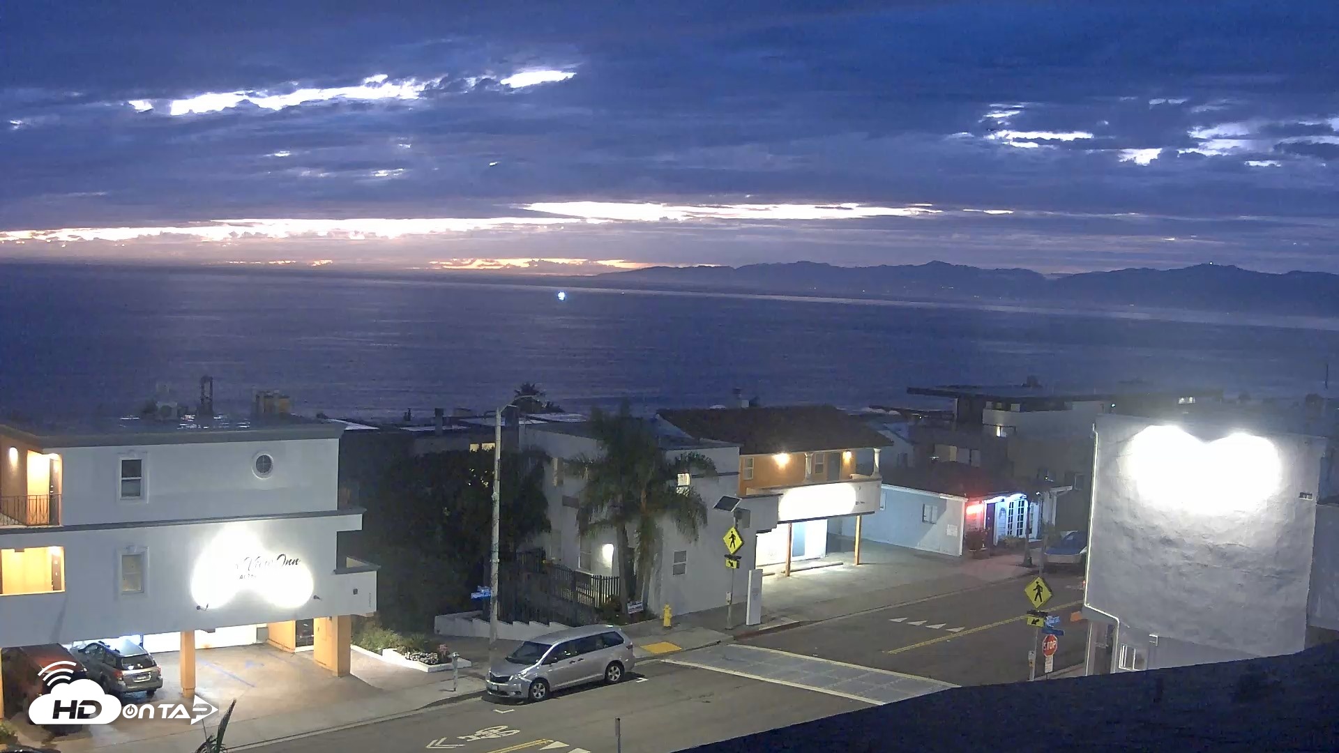 Snapshot of Sea View Inn Manhattan Beach Live Webcam taken Sep 6, 2026, 7:38pm PDT