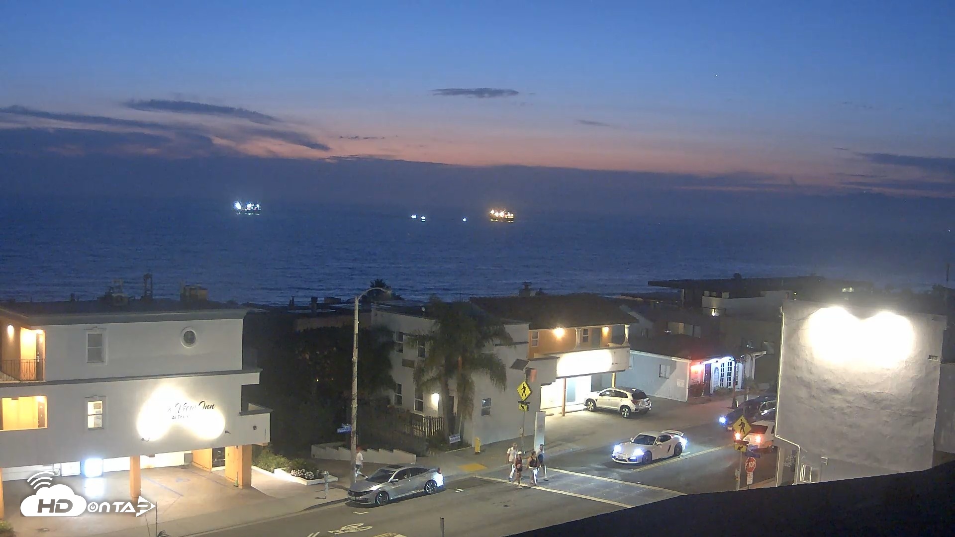 Snapshot of Sea View Inn Manhattan Beach Live Webcam taken Aug 28, 2026, 8:00pm PDT
