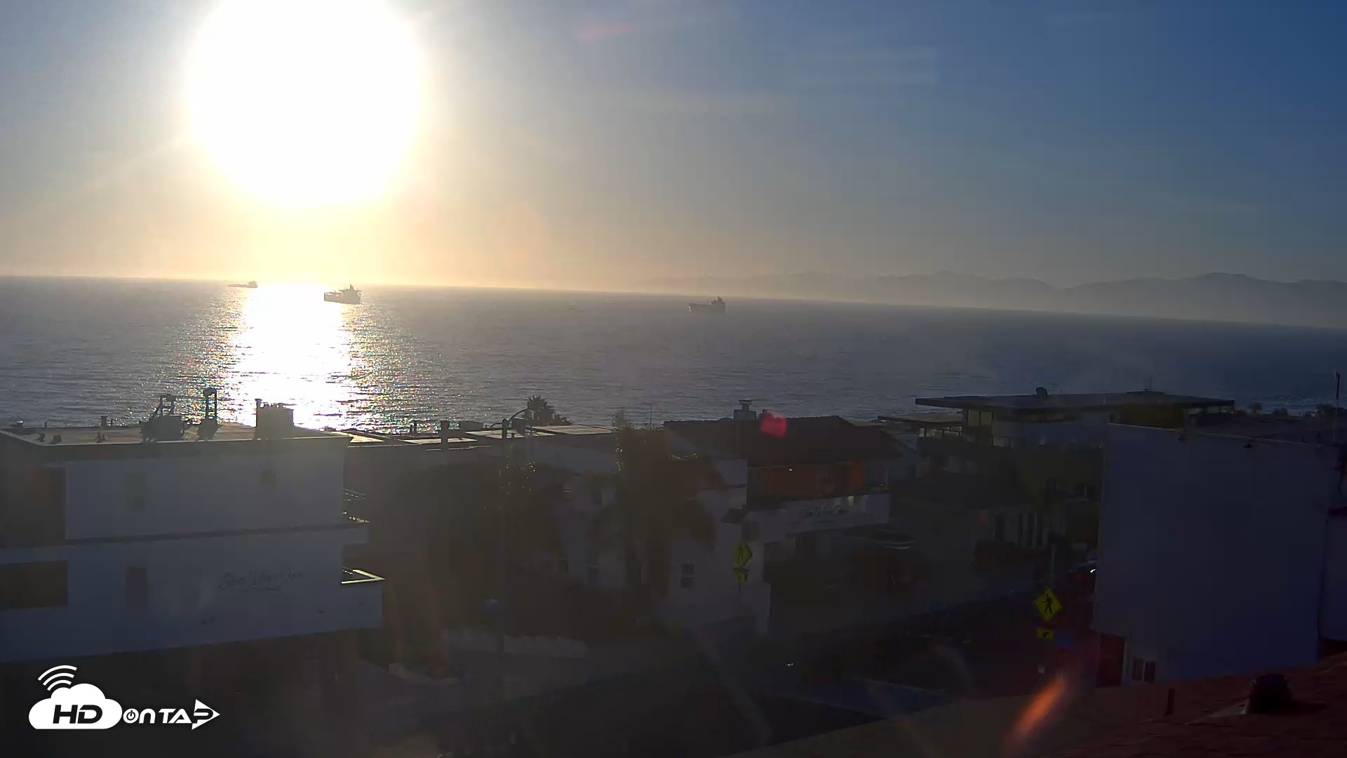 Snapshot of Sea View Inn Manhattan Beach Live Webcam taken Aug 24, 2026, 6:52pm PDT