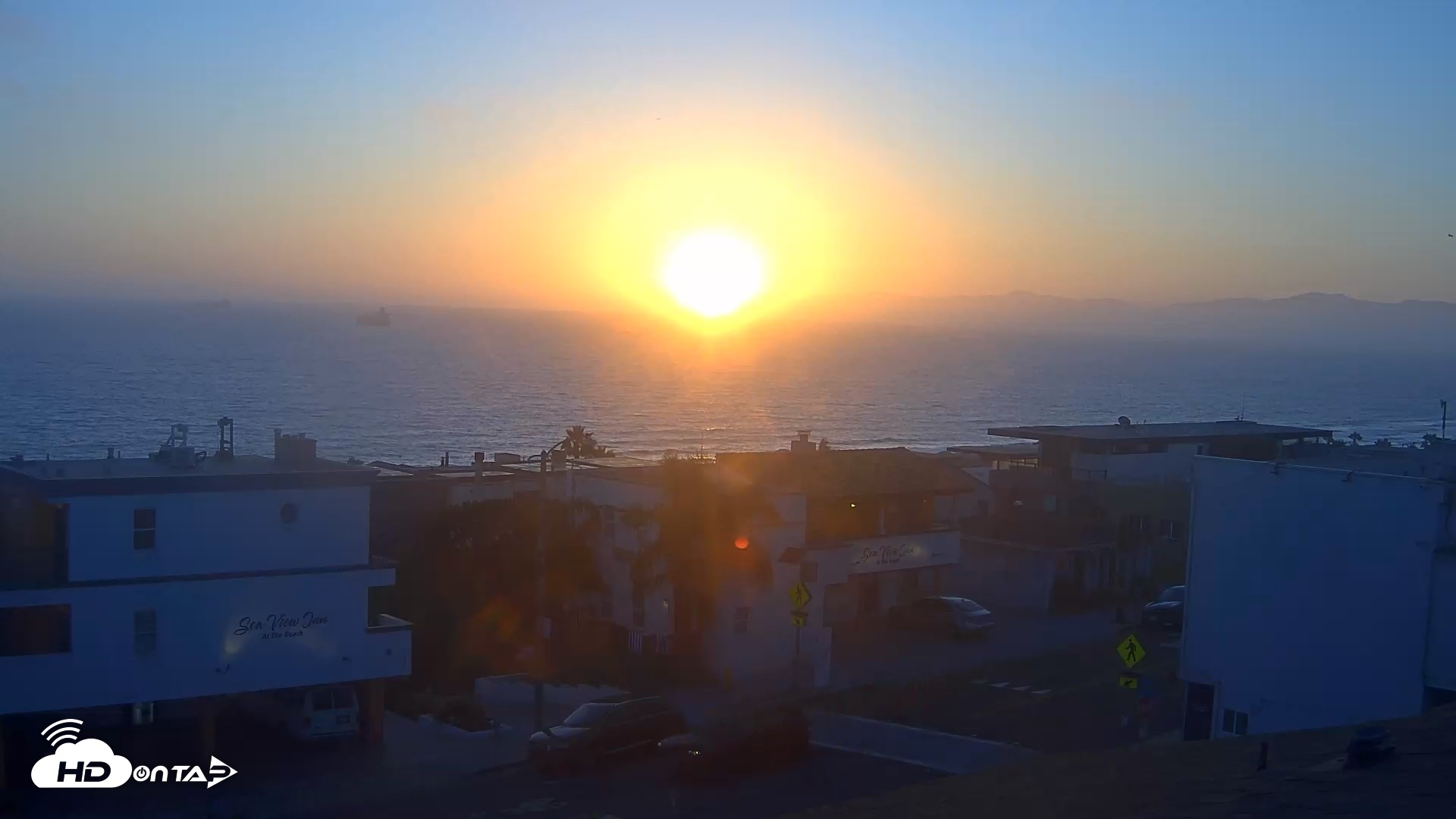 Snapshot of Sea View Inn Manhattan Beach Live Webcam taken Aug 1, 2026, 7:49pm PDT