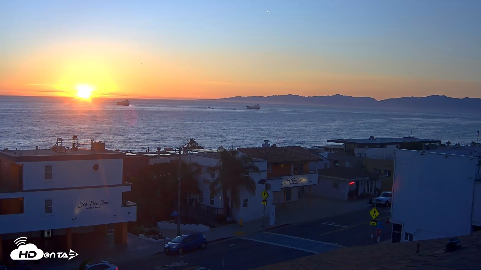 Snapshot of Sea View Inn Manhattan Beach Live Webcam taken Sep 9, 2026, 7:06pm PDT