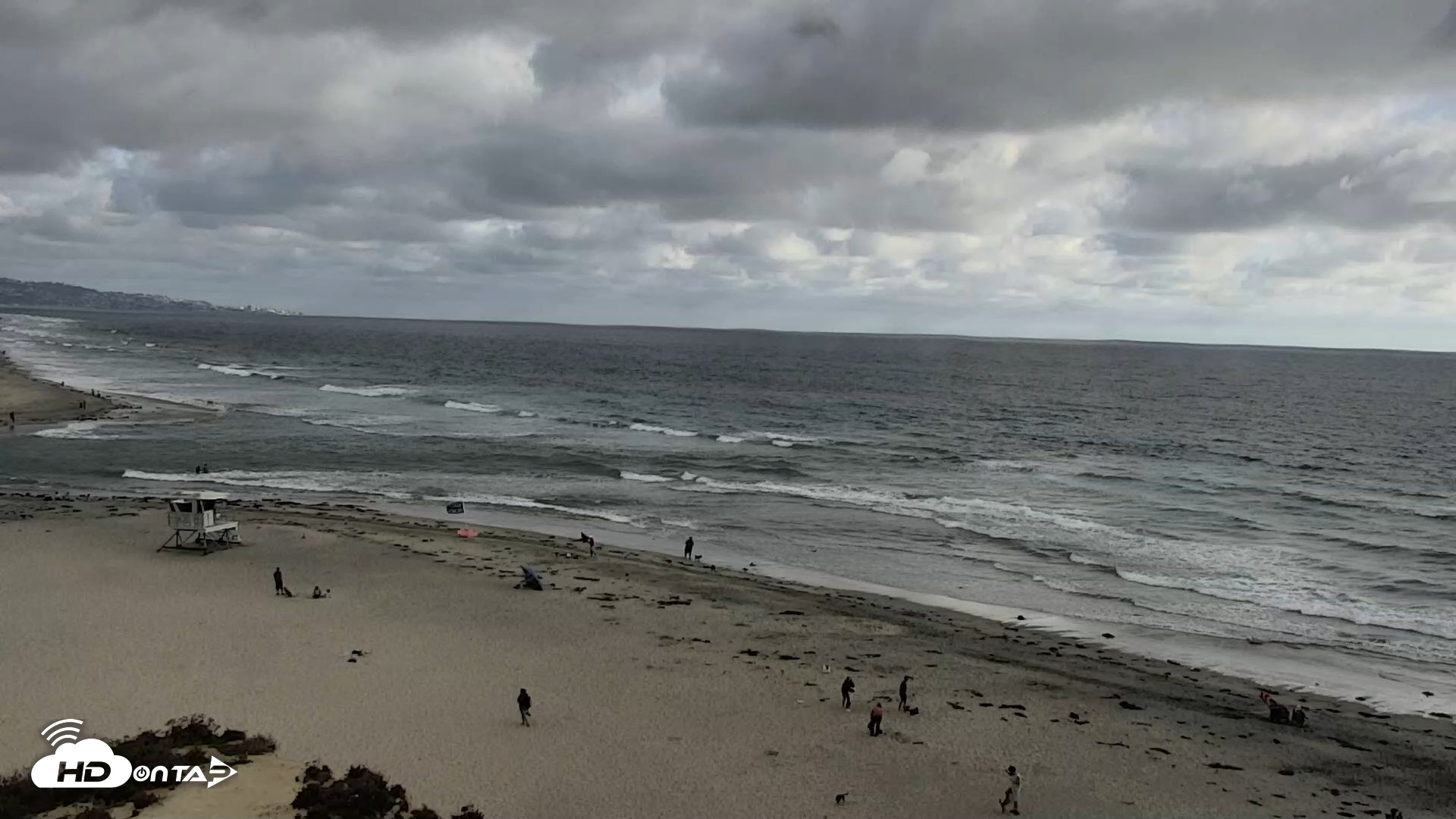 Snapshot of Del Mar Beach North Live Webcam taken May 25, 2026, 6:08pm PDT