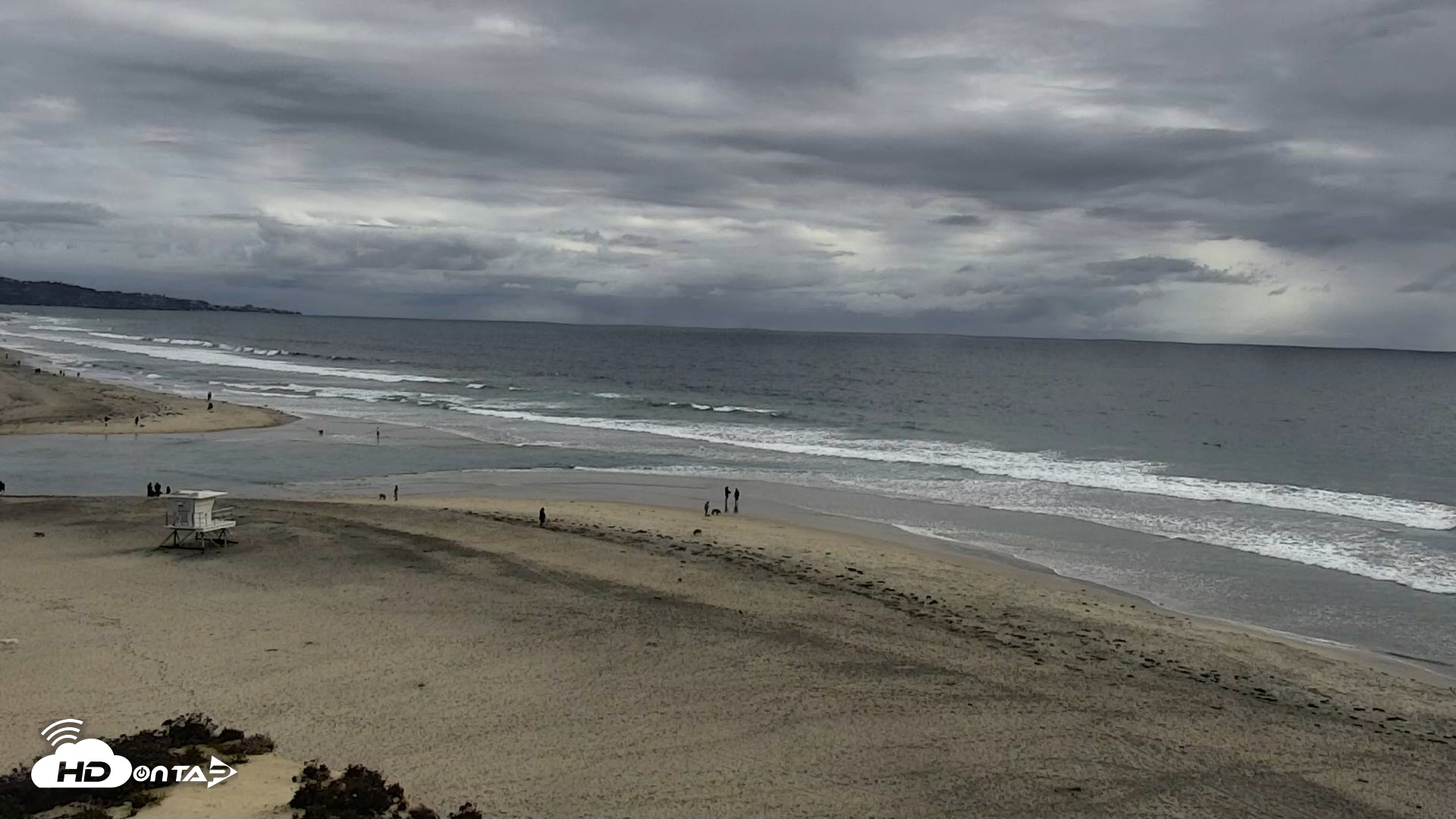 Snapshot of Del Mar Beach North Live Webcam taken Apr 12, 2026, 5:16pm PDT