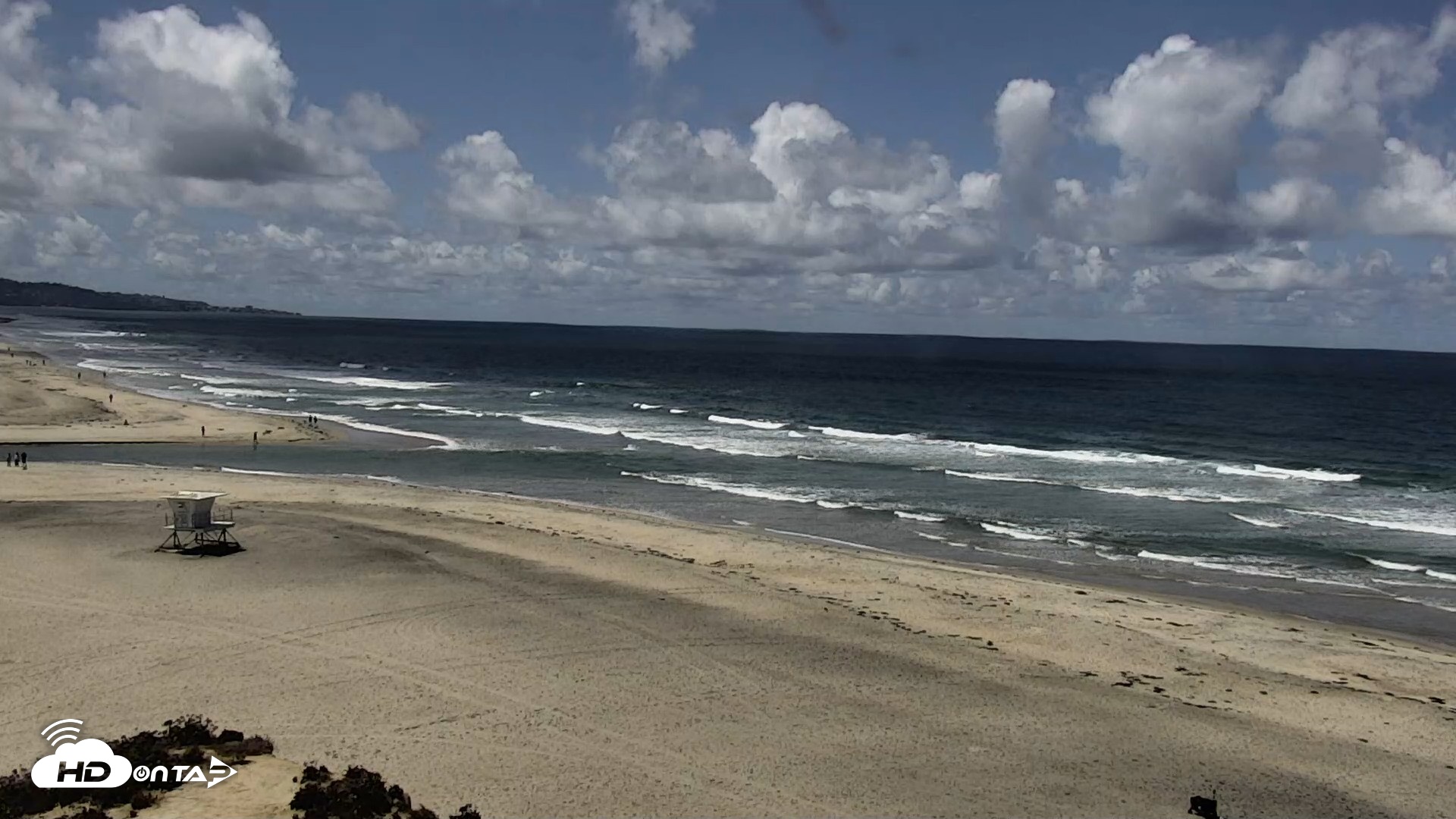 Snapshot of Del Mar Beach North Live Webcam taken May 5, 2026, 11:26am PDT