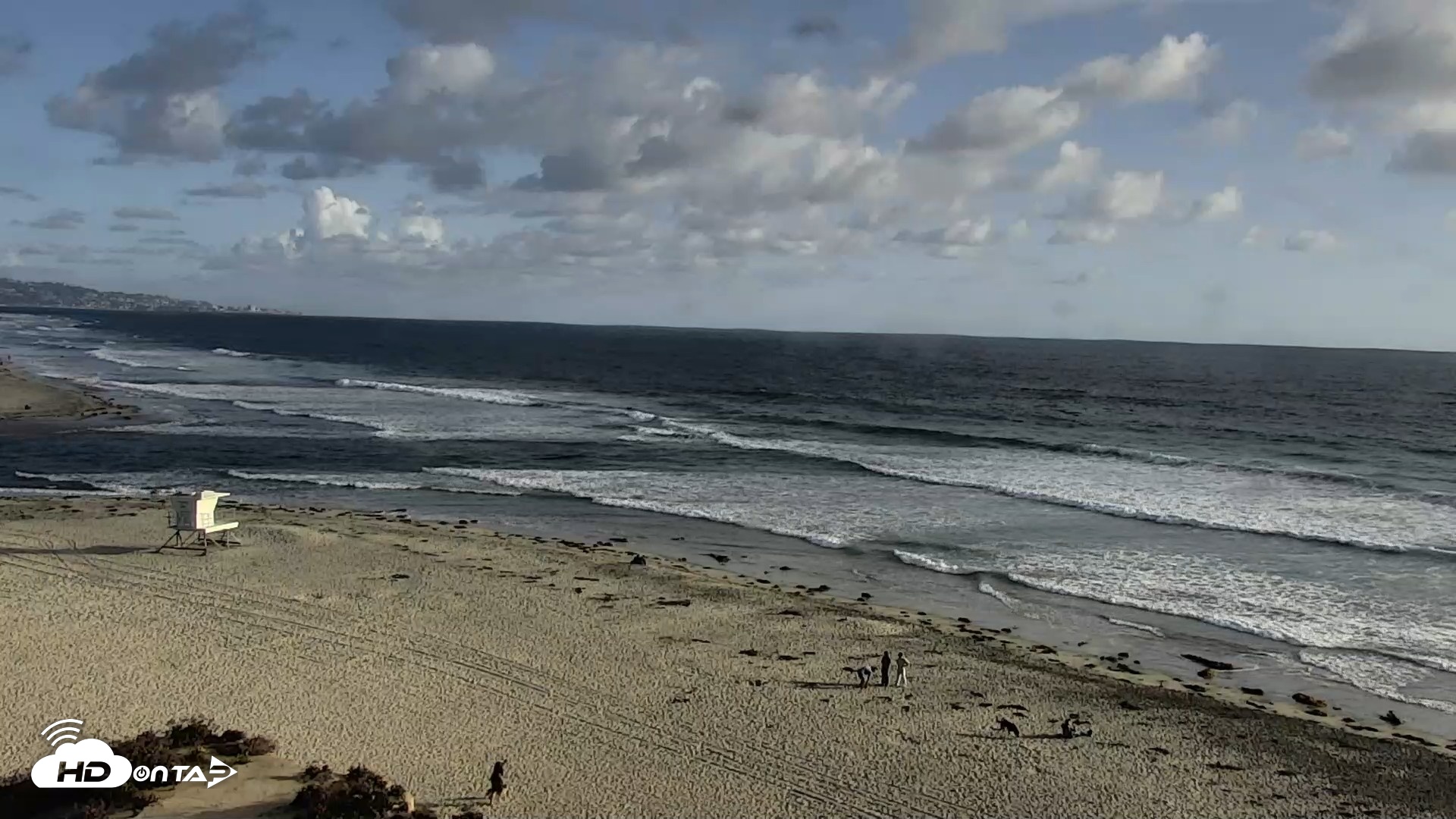Snapshot of Del Mar Beach North Live Webcam taken May 27, 2026, 6:25pm PDT
