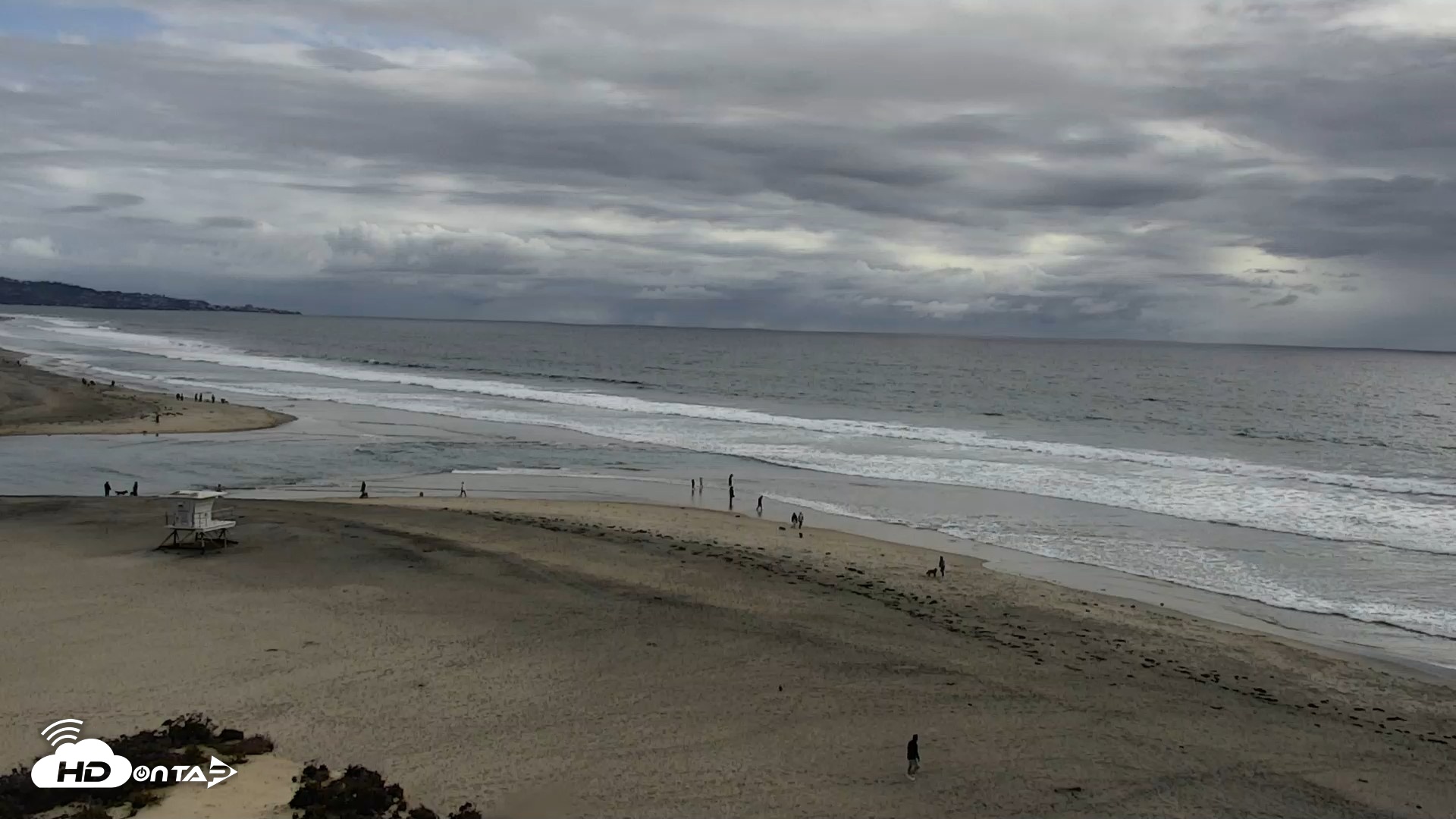 Snapshot of Del Mar Beach North Live Webcam taken Apr 12, 2026, 5:09pm PDT